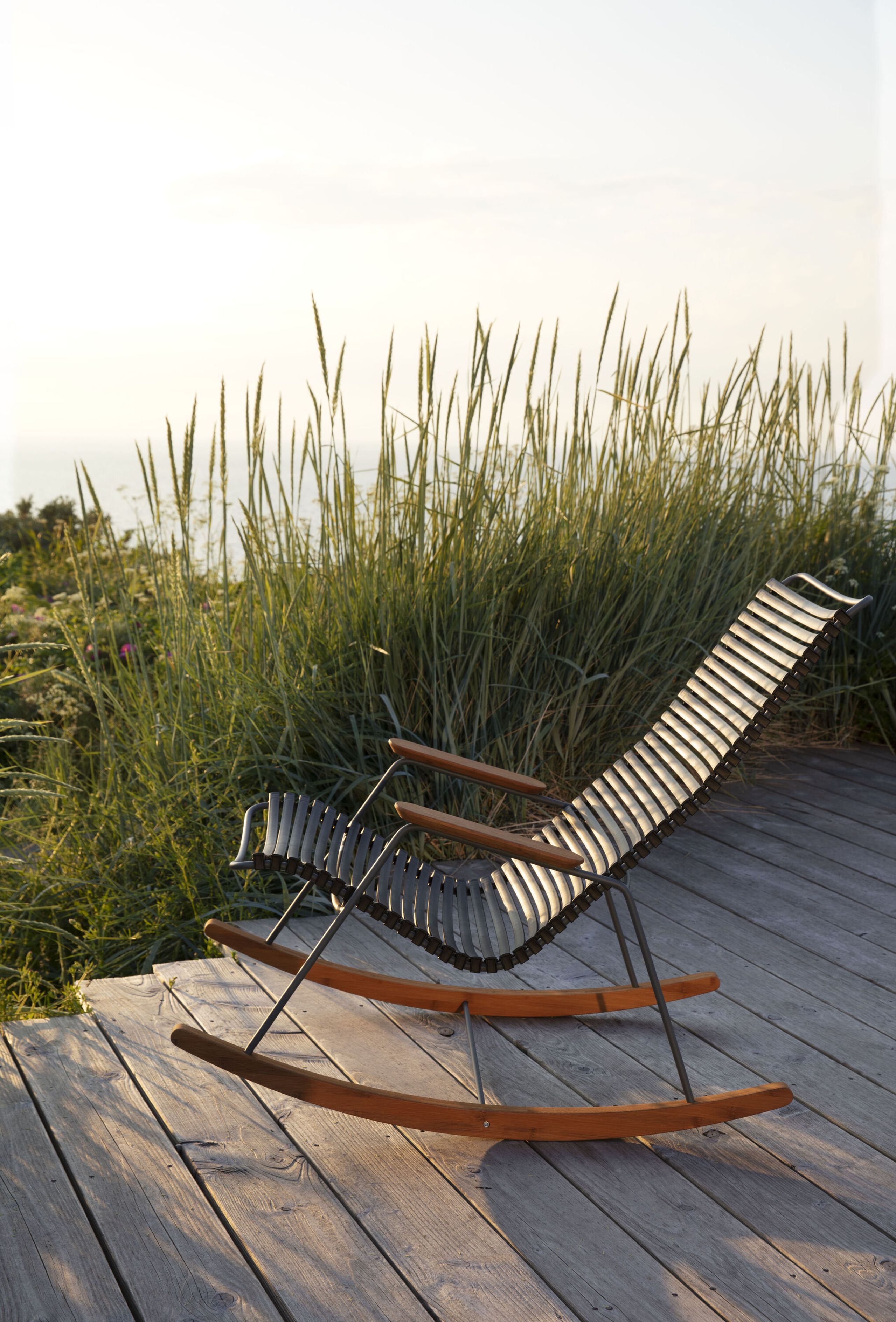 HOUE - Garden chair - Click Rocking Chair - Color: Beige / Armrest + runners: Bamboo