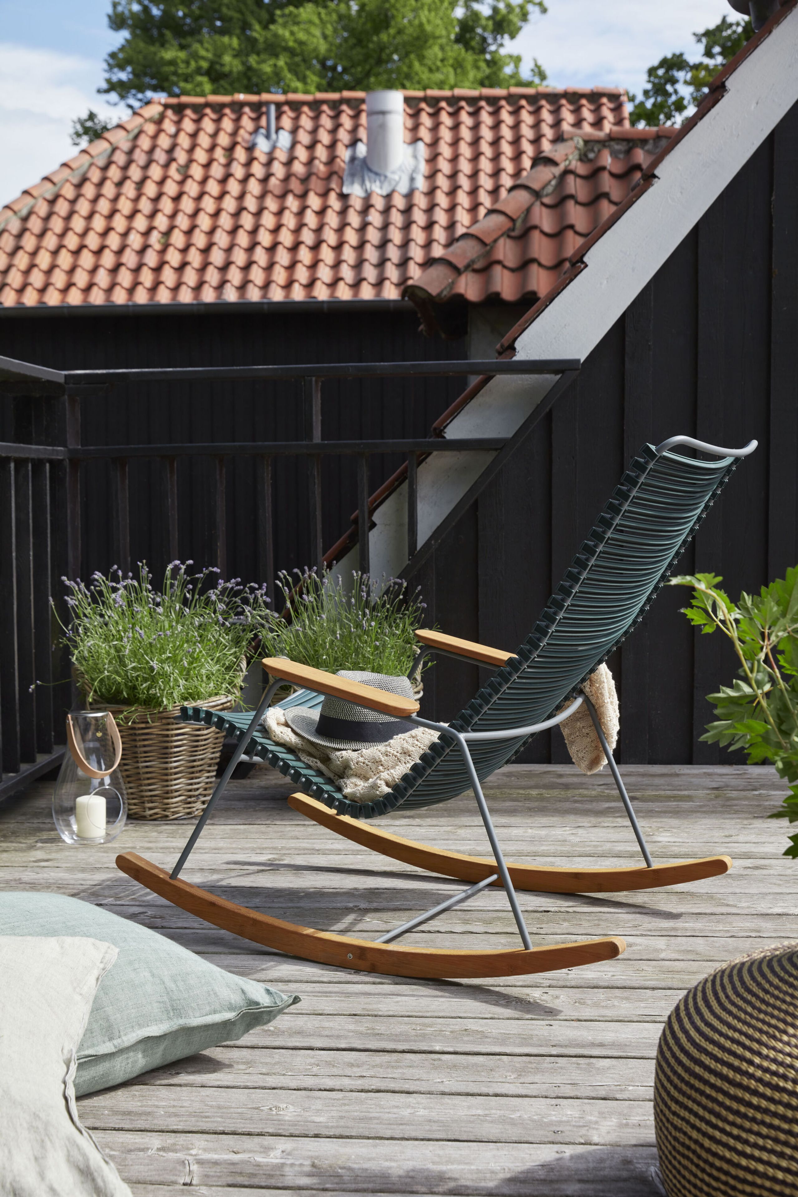 HOUE - Garden chair - Click Rocking Chair - Color: Muted white / Armrest + runners: Bamboo