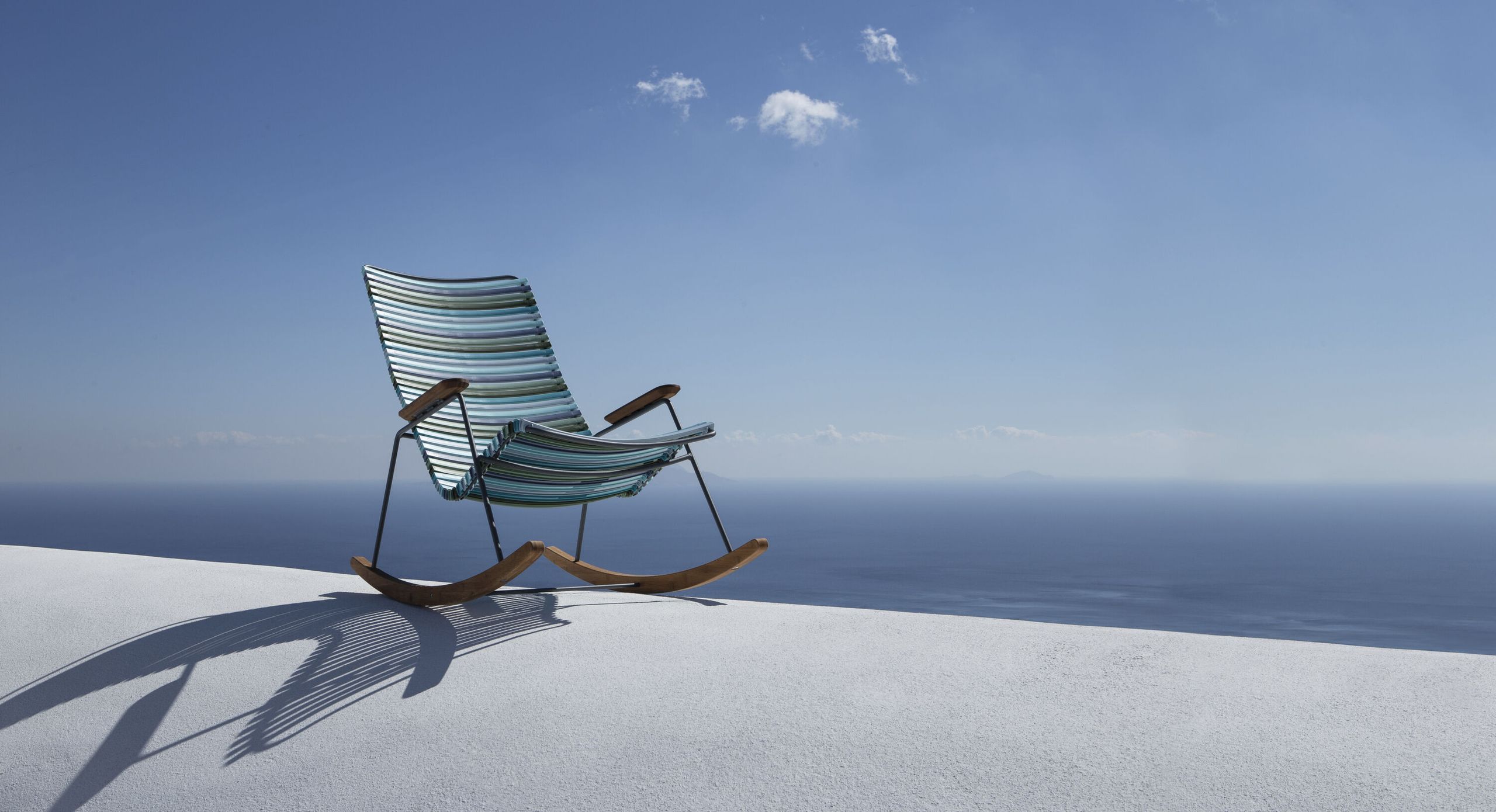 HOUE - Garden chair - Click Rocking Chair - Color: Muted white / Armrest + runners: Bamboo