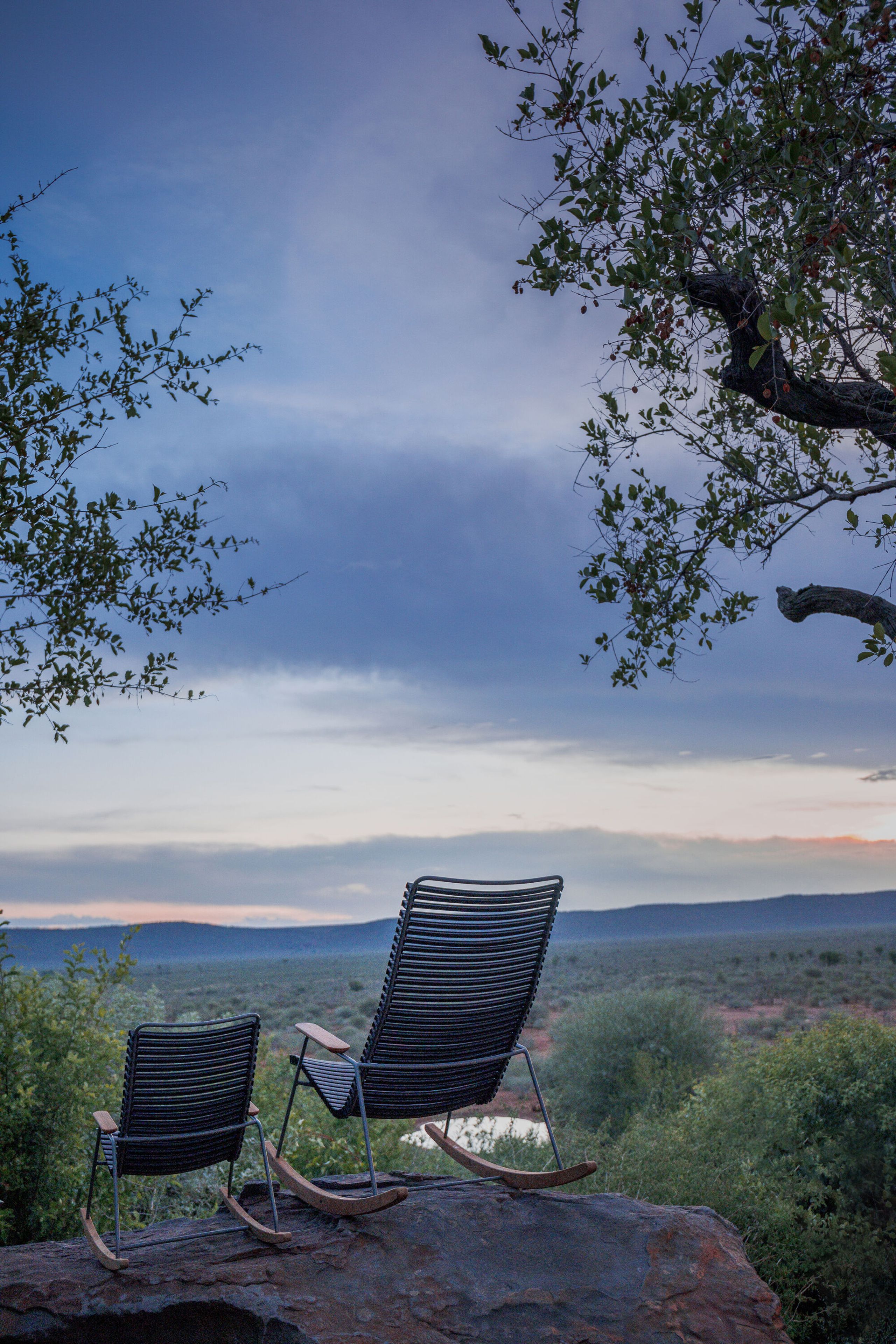 HOUE - Garden chair - Click Rocking Chair - Color: Muted white / Armrest + runners: Bamboo