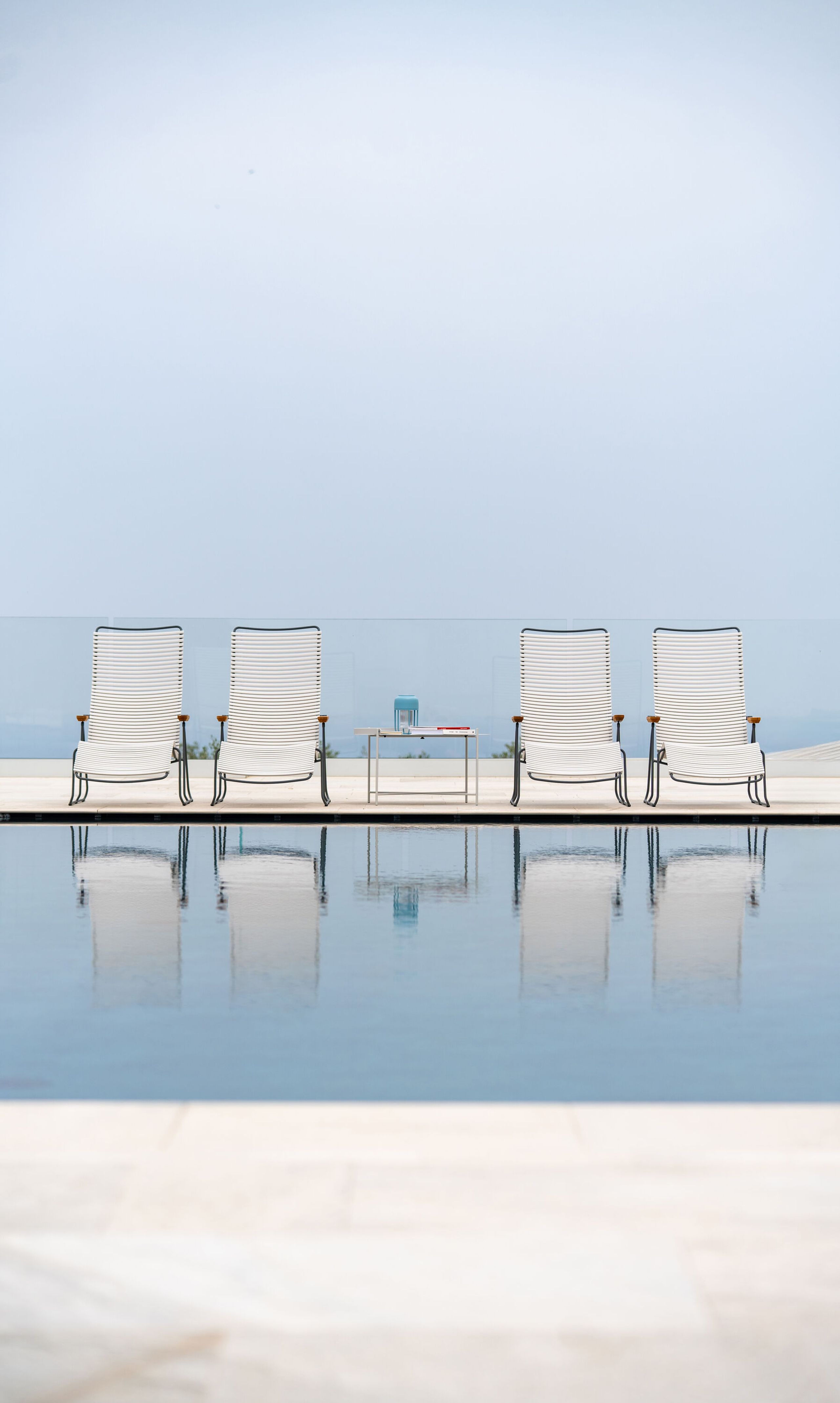 HOUE - Sunbed - Click Sunlounger - Color: Beige / Frame: Grey / Armrest: Bamboo