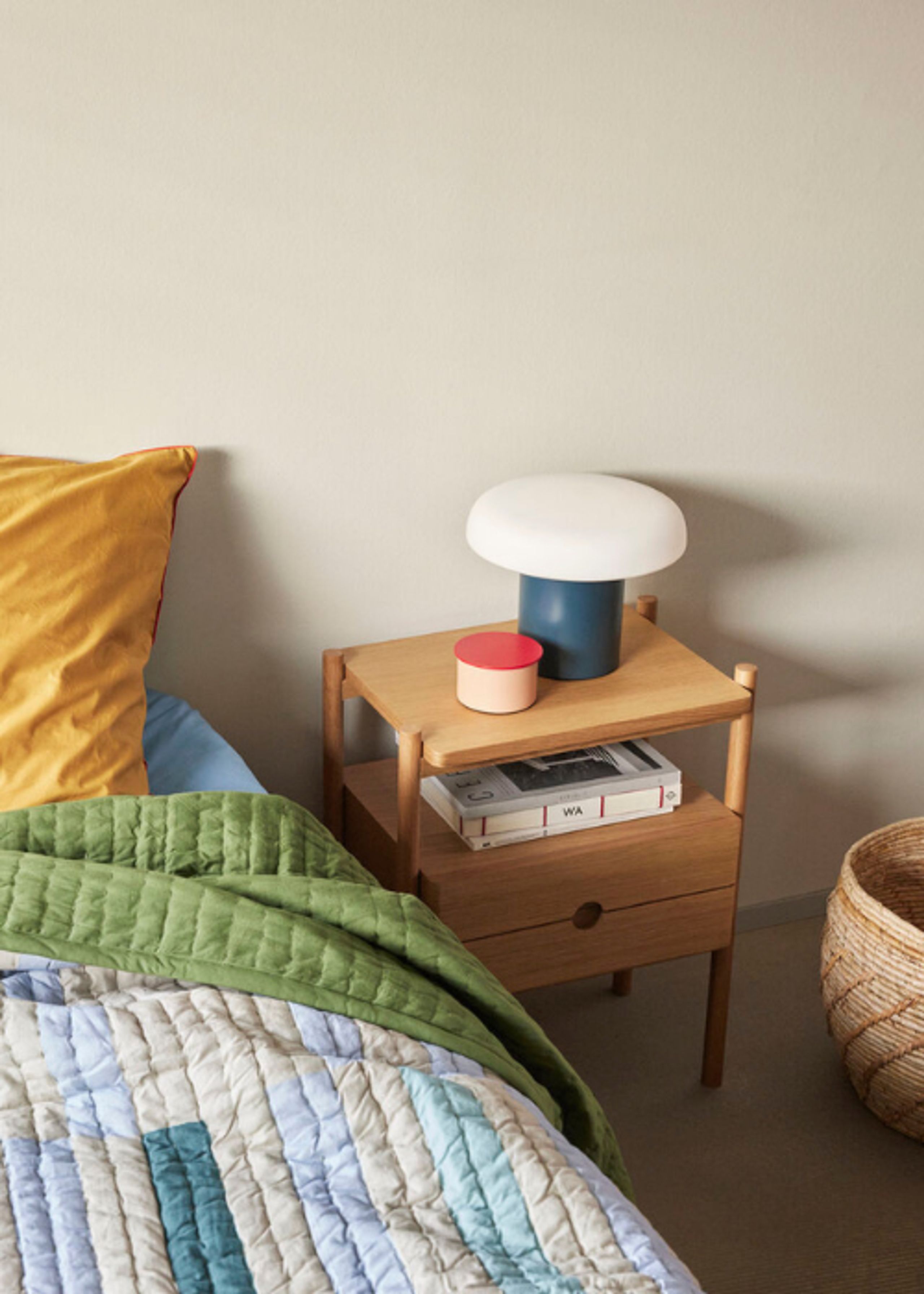 Hübsch - Table Lamp - Ateliers Bordlampe - Dark Blue/White