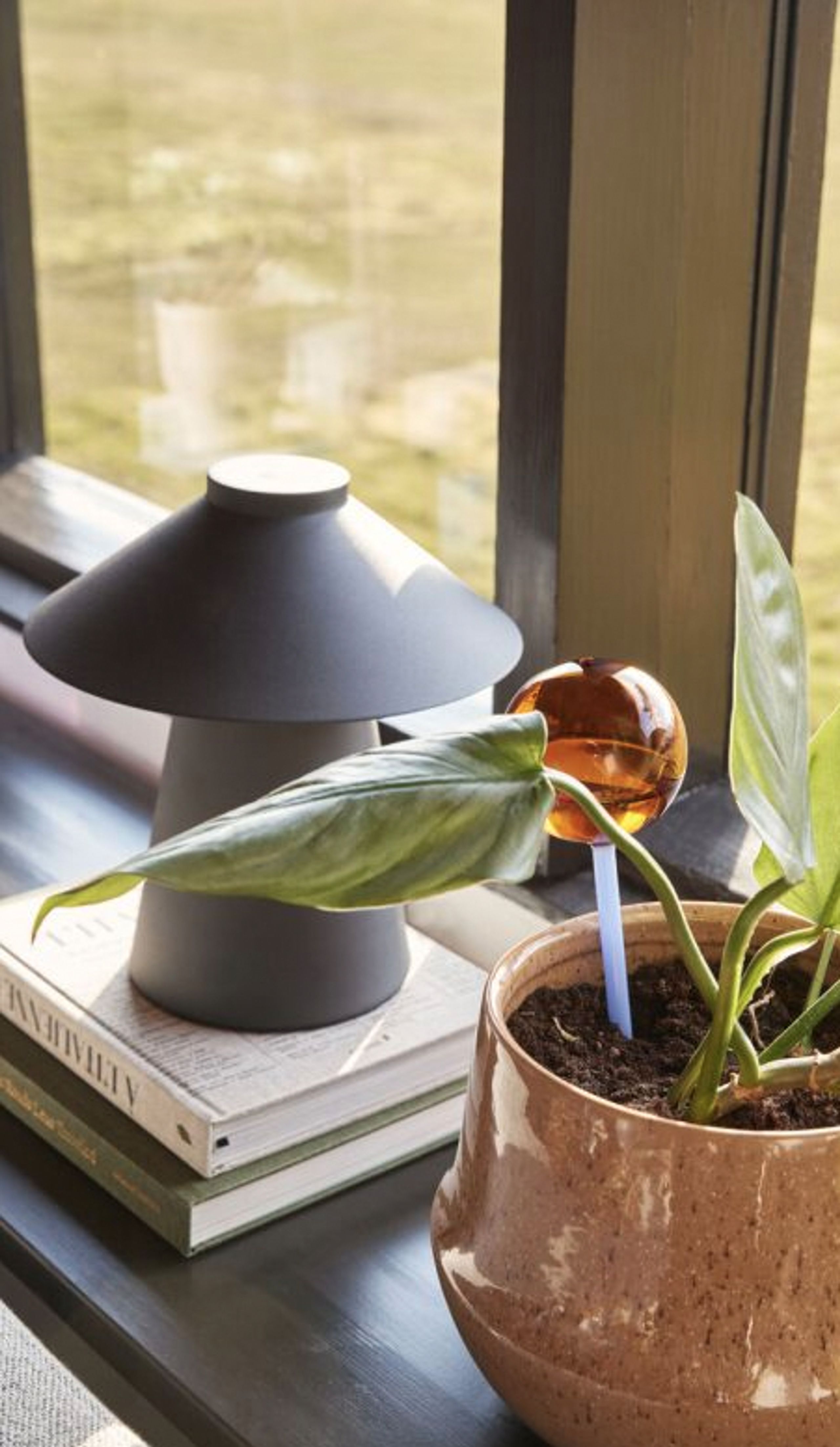 Hübsch - Table Lamp - Chipper Table Lamp - Sort