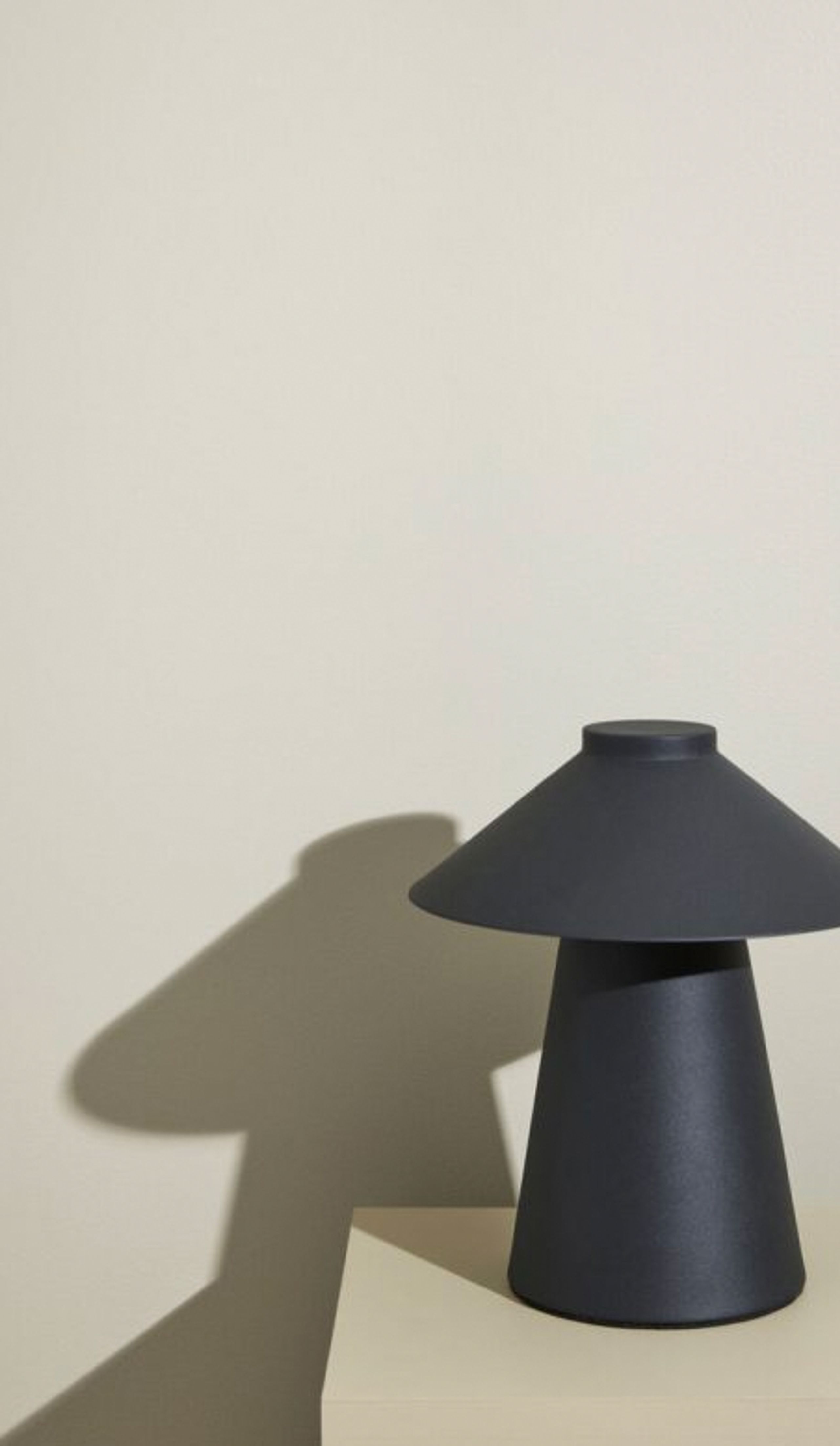 Hübsch - Table Lamp - Chipper Table Lamp - Sort