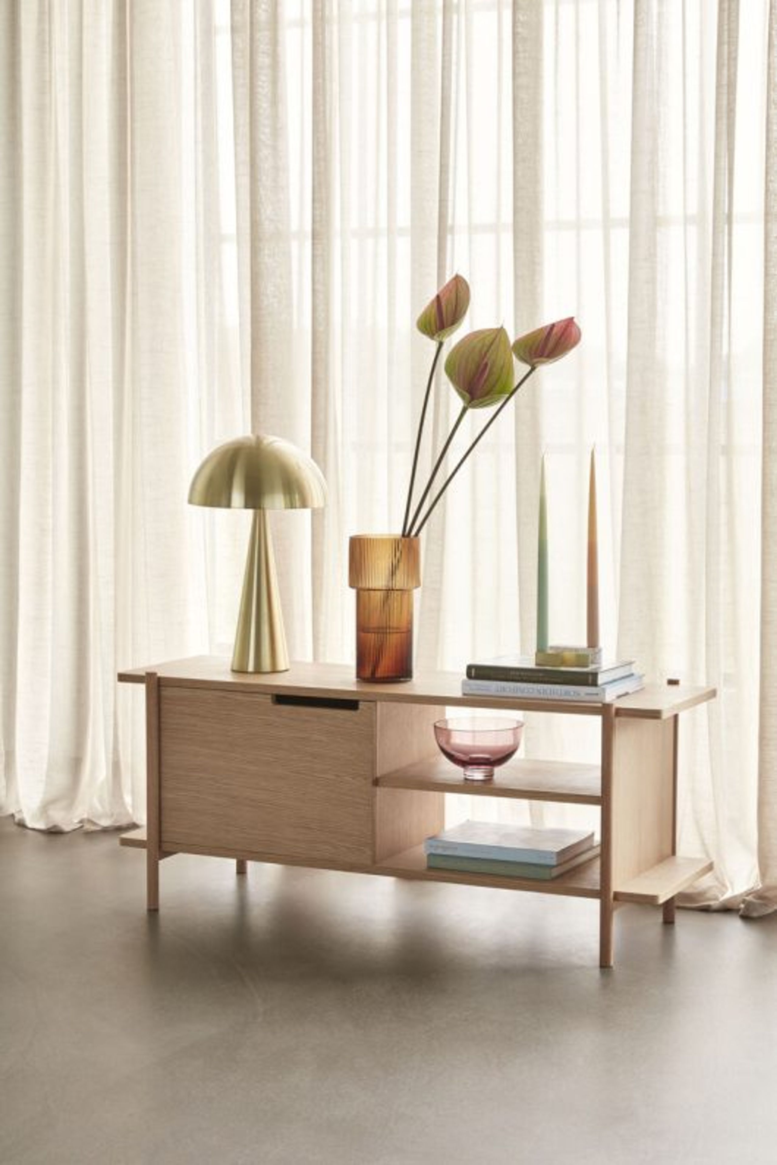 Hübsch - Bordlampe - Mush - Tall - Brass