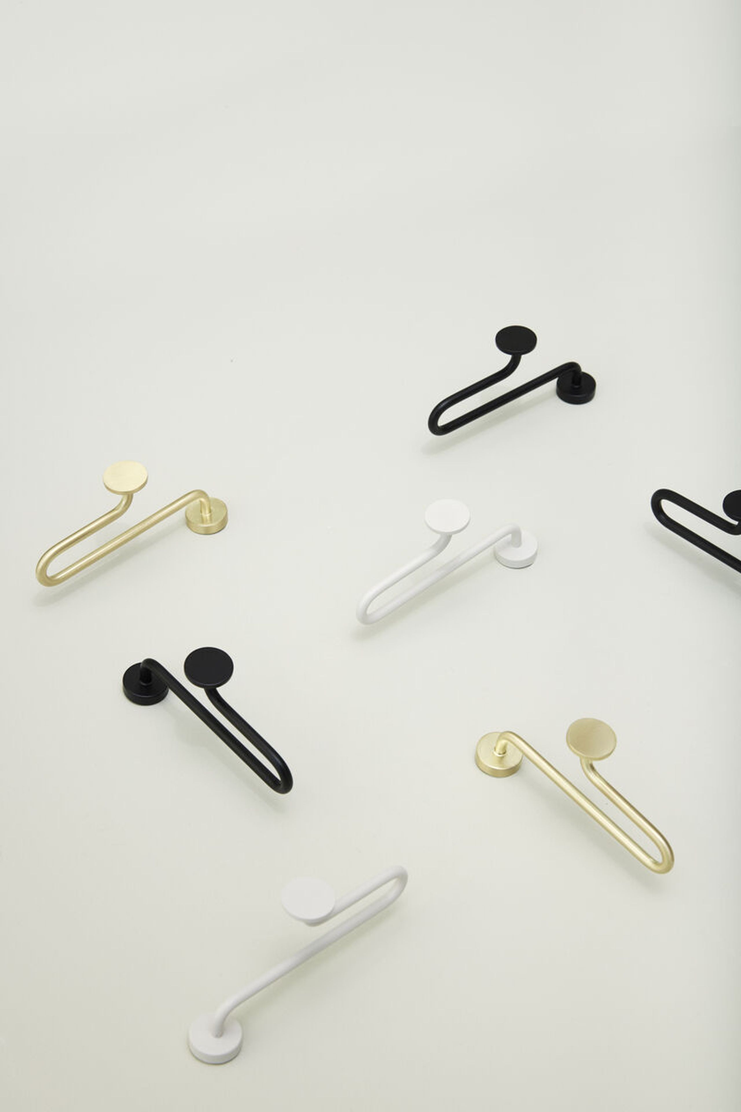 Hübsch - Hooks - Swing Hook - Brass