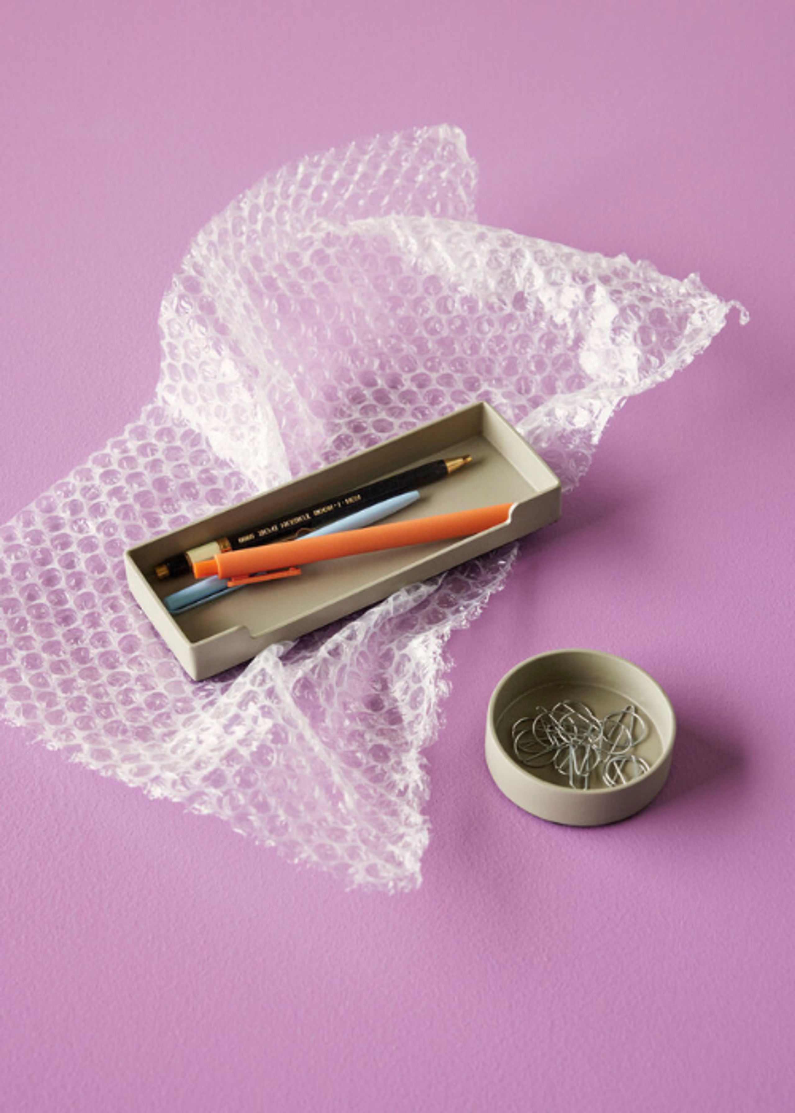 Hübsch - Storage boxes - District Opbevaringsbakke - Round - Light Grey