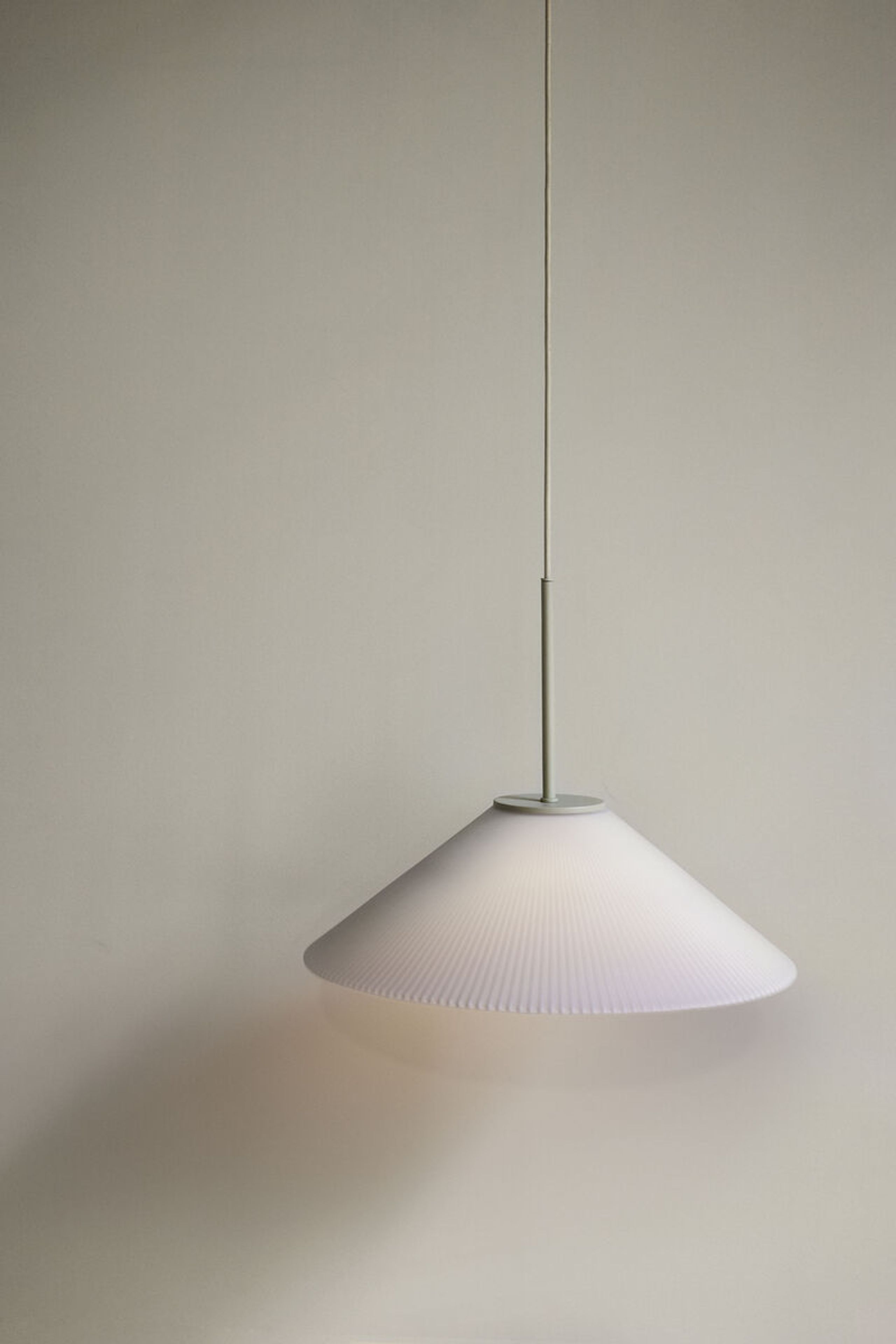 Hübsch - Pendule - Solid Pendant - Sand/White