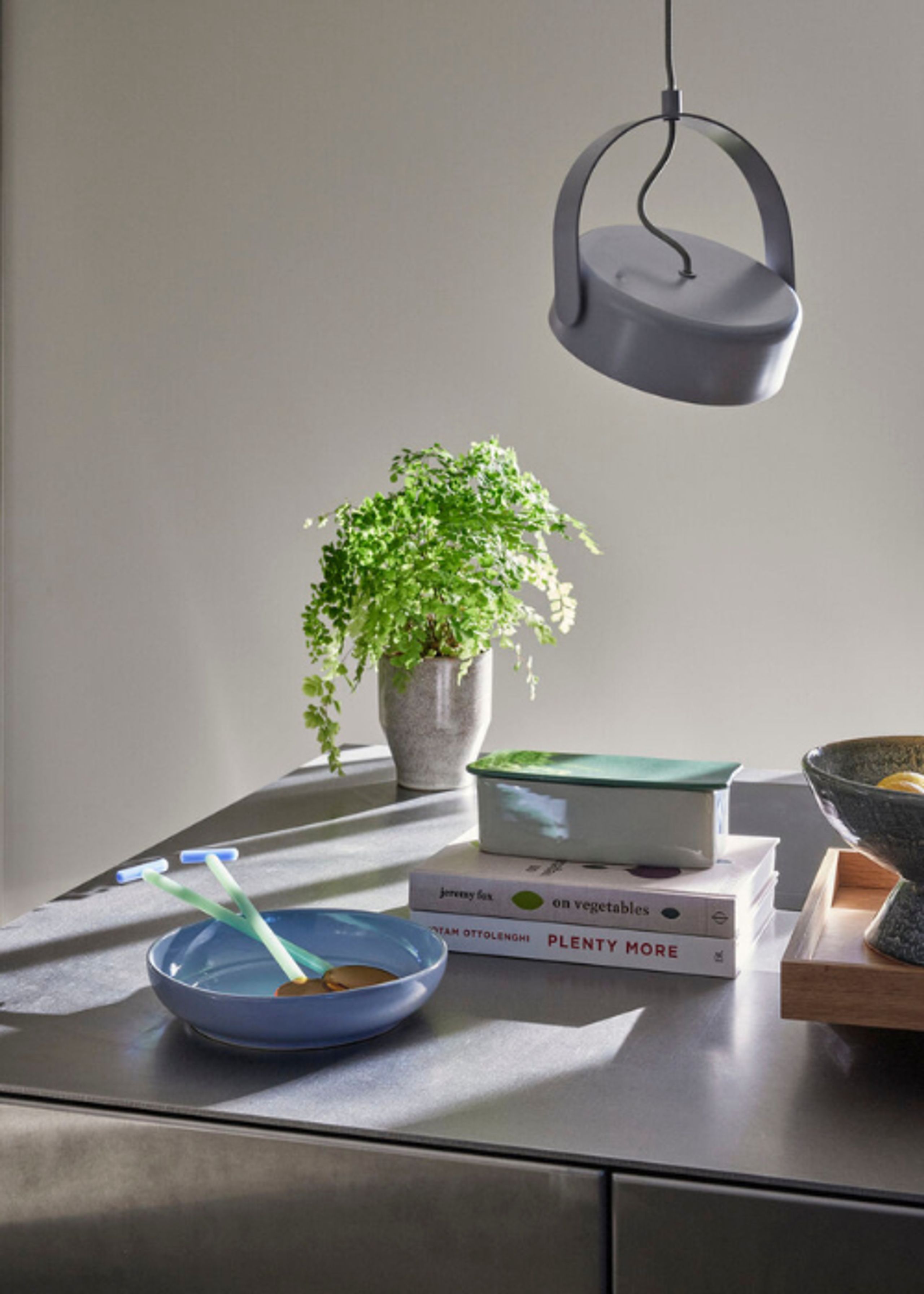 Hübsch - Bord - Amare Dyb Tallerken - Light Blue