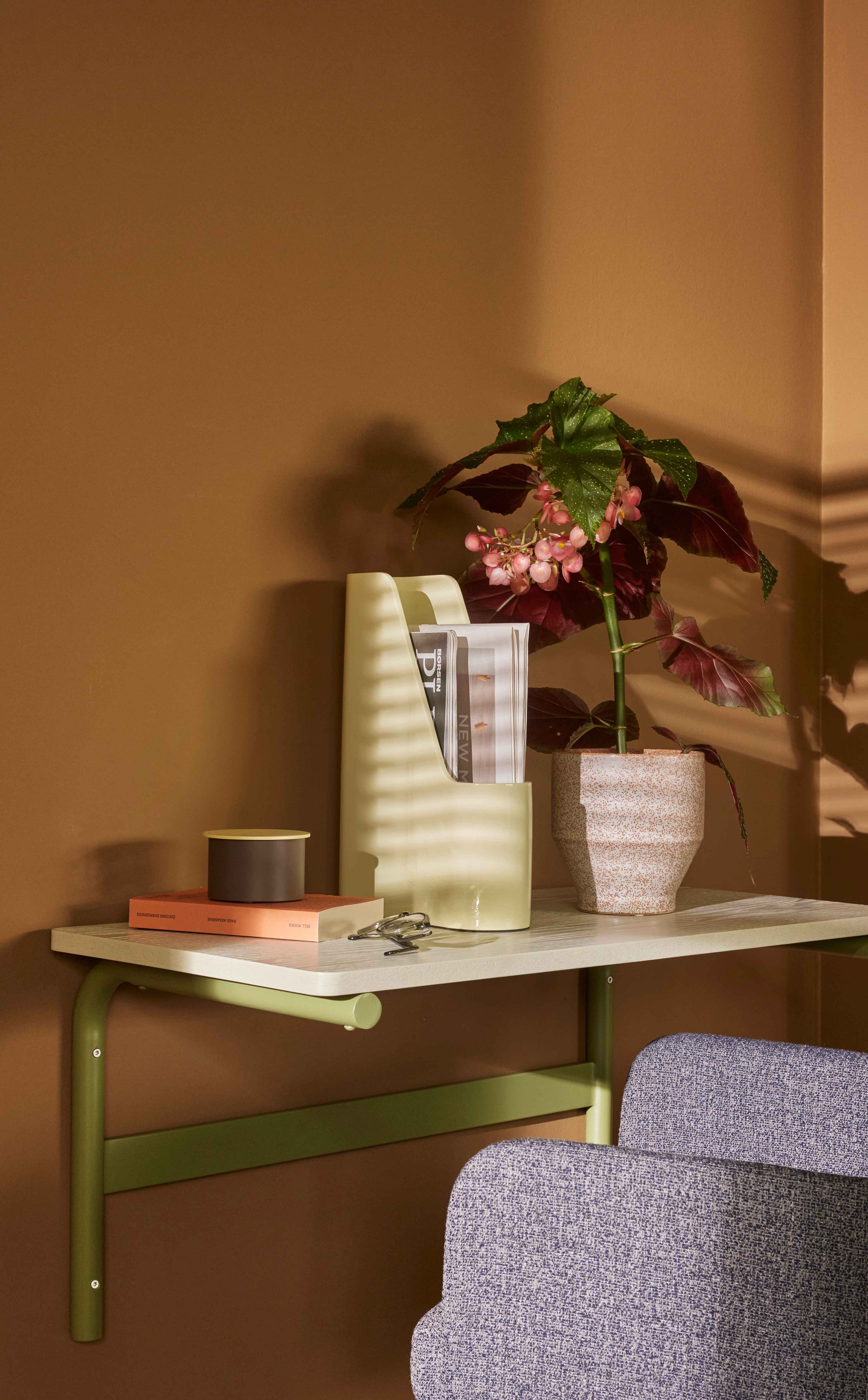 Hübsch - Knife block - Koi Desk - Grey,Light green