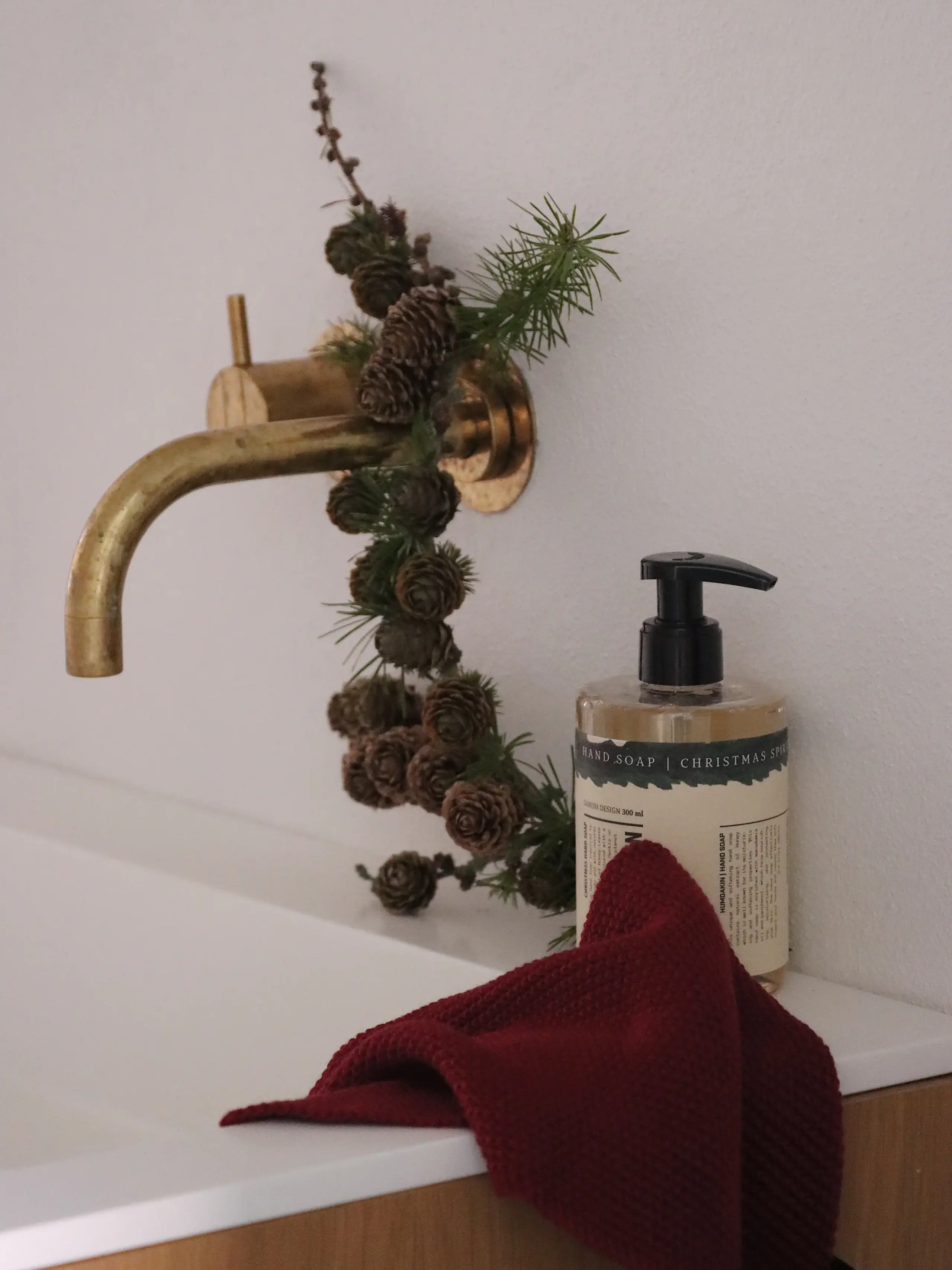 Humdakin - Hand Soap - Christmas hand soap - Christmas Sprit