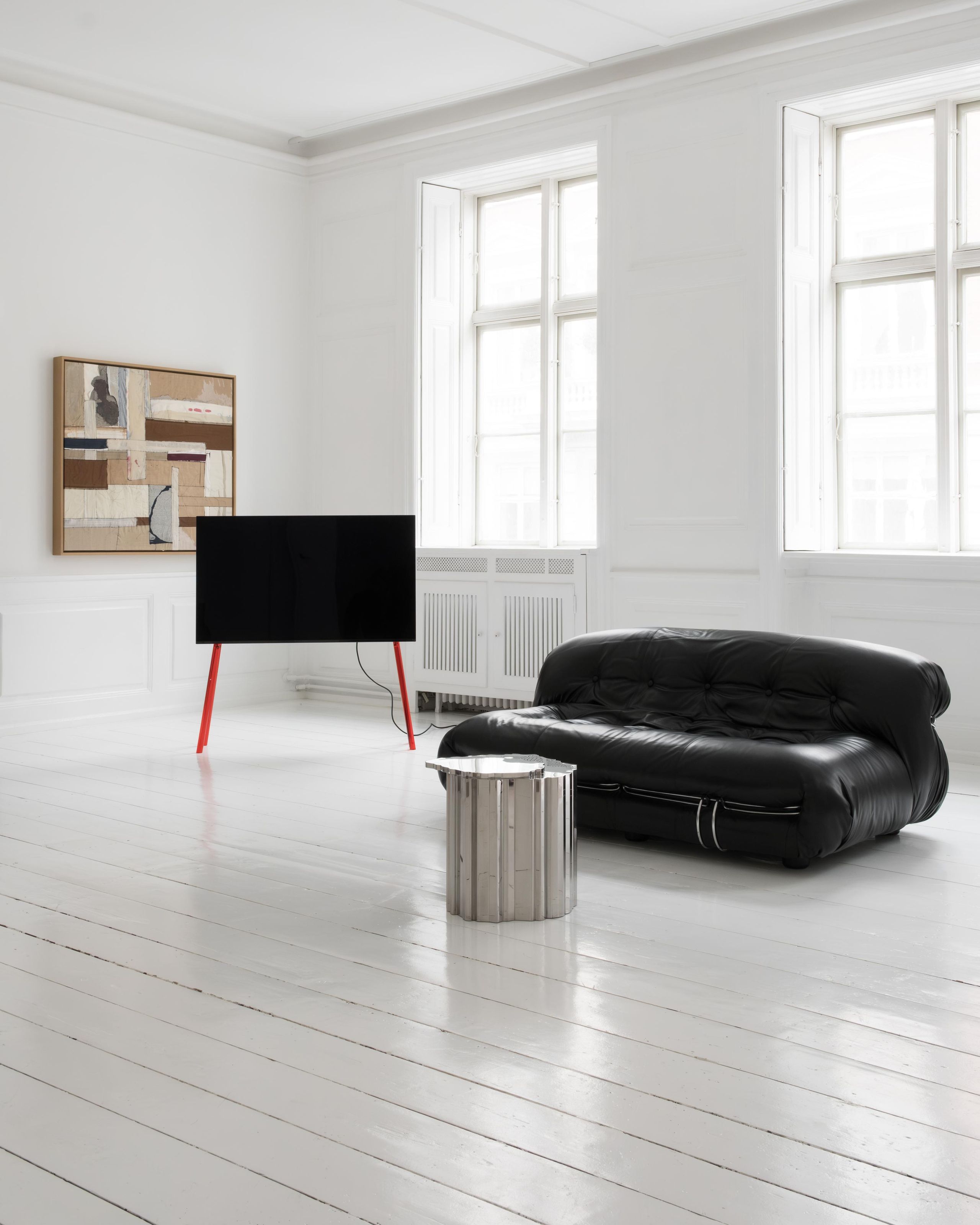 Jalg - TV-Stander - Tv-stand Jalg / Acrylic 42''-55'' - red