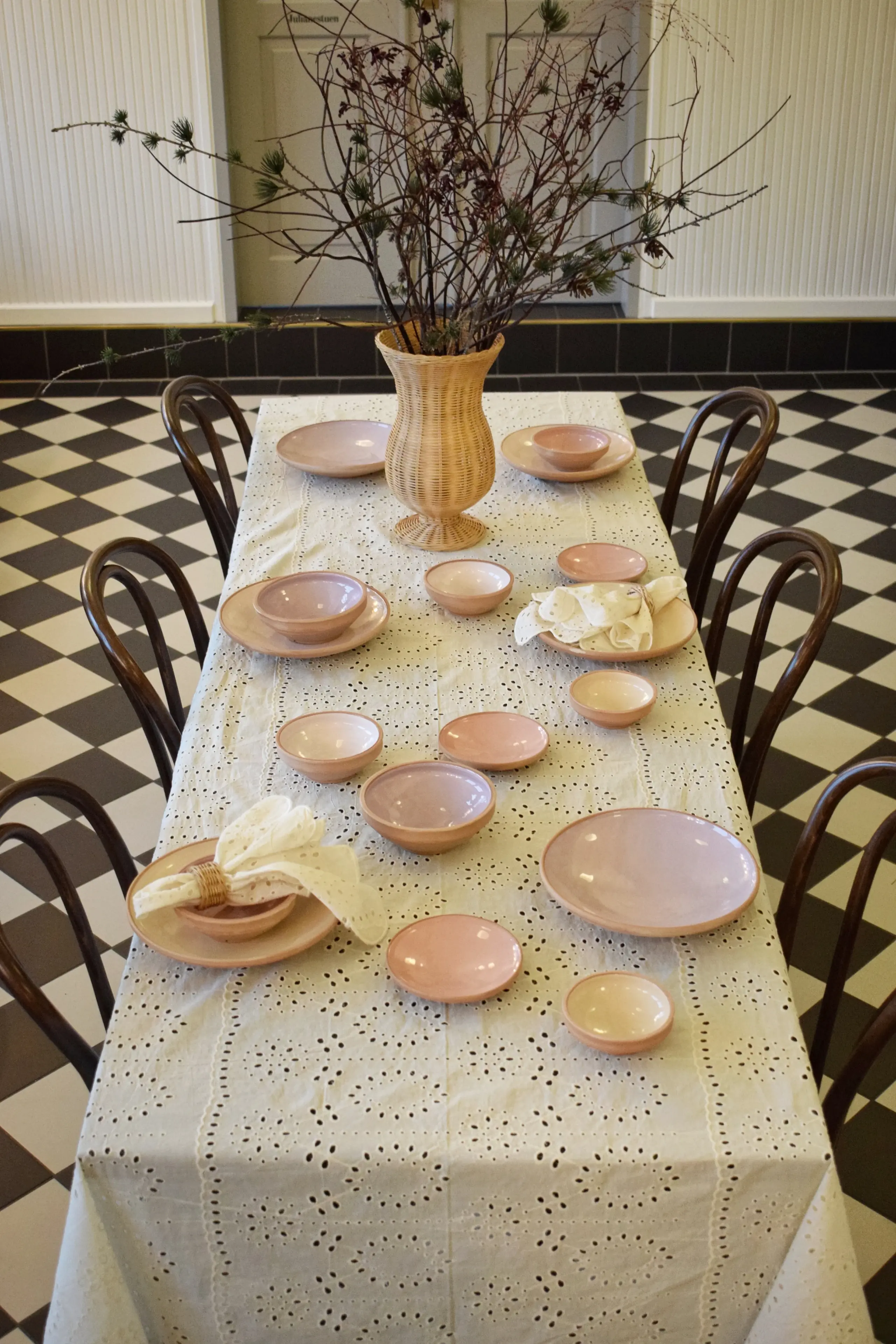 Jou Quilts - Tablecloth - Embroidery anglaise table cloth - Creme 140x280