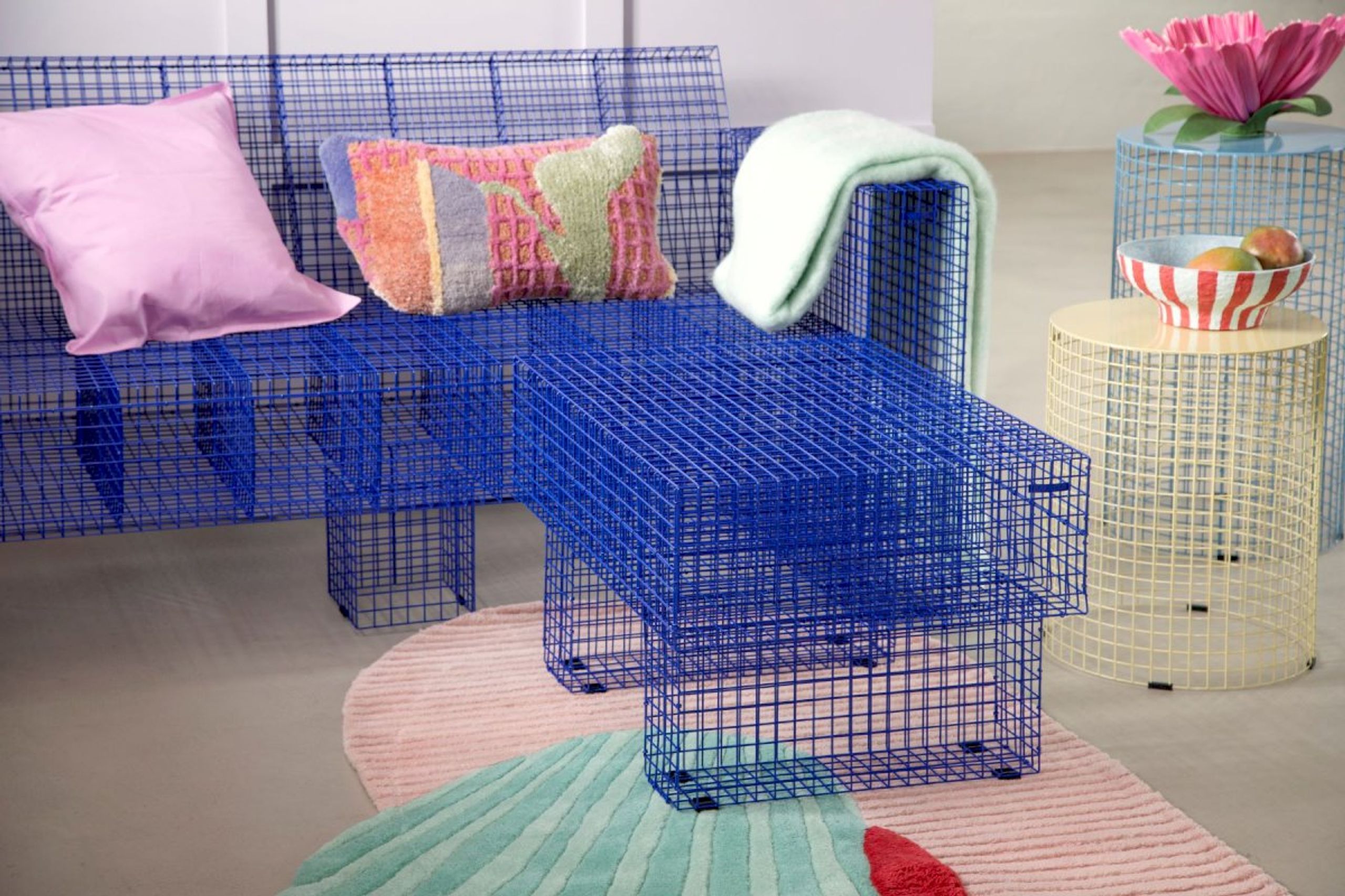 Kalager Design - Wieża edukacyjna - Round Pedestal, Small - Signal Green