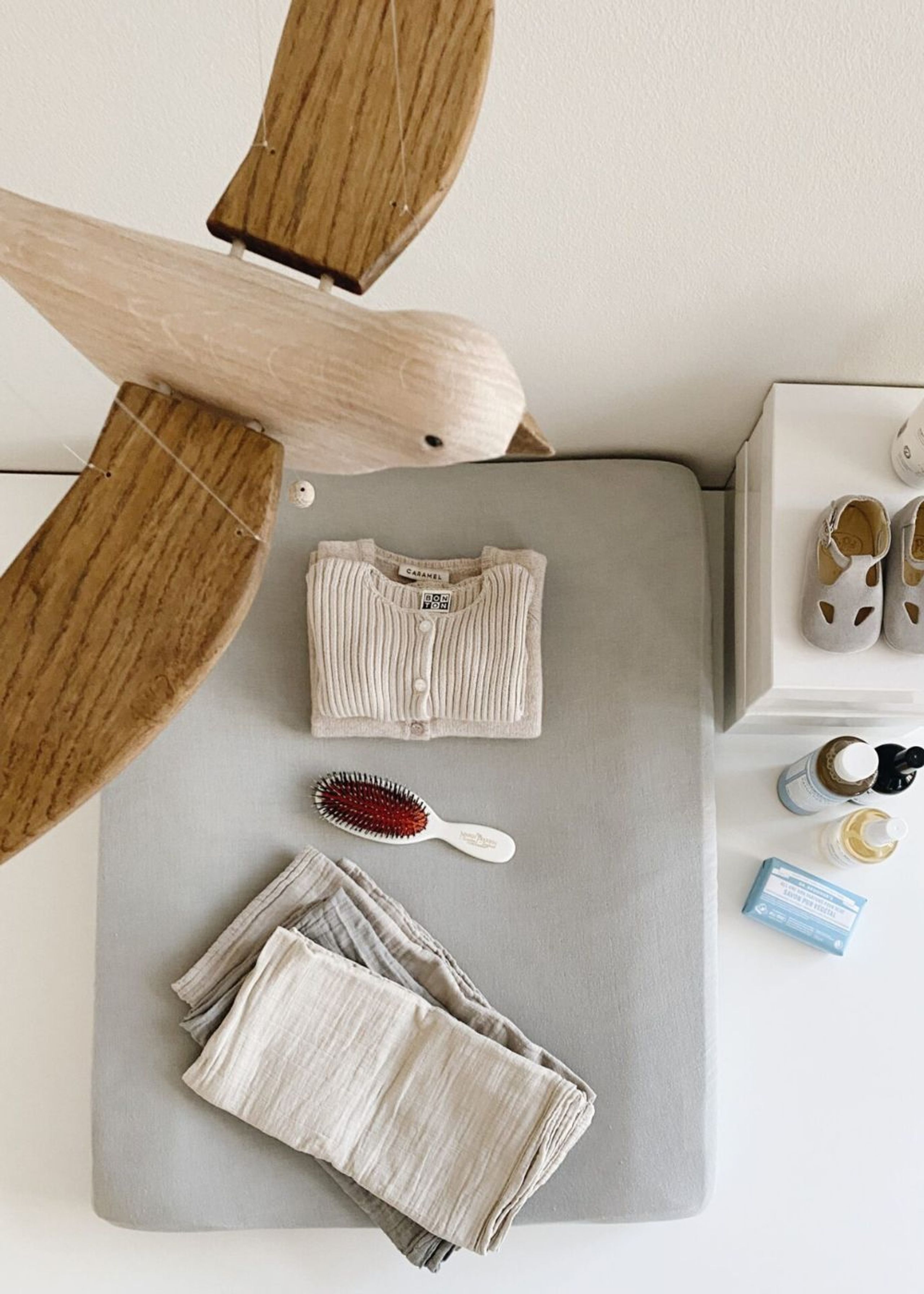 KAS Kopenhagen - Mobile - The Flying Bird Koko Smoked Oak - Smoked Oak