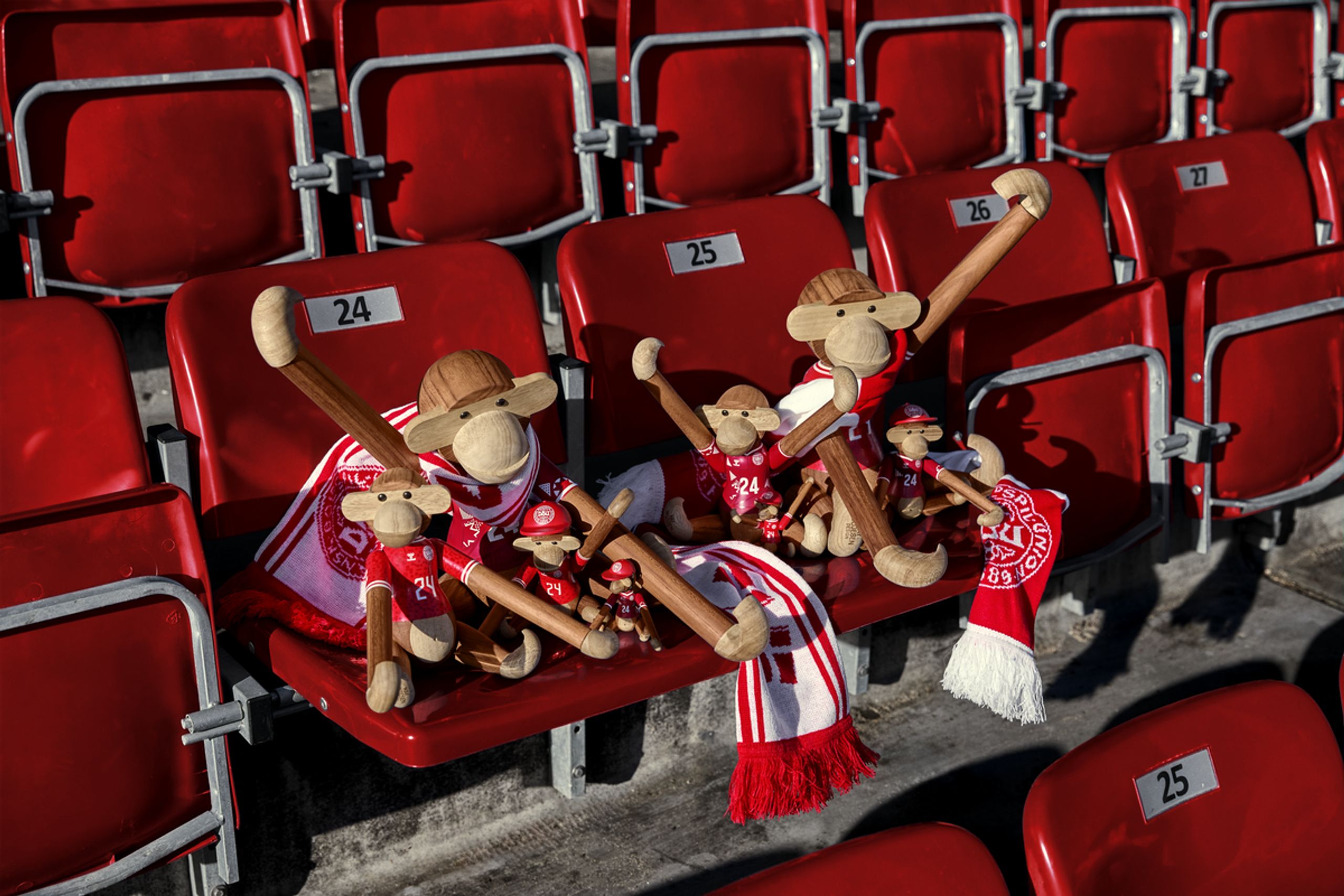 Kay Bojesen Denmark - Figure - Monkey x DBU - Men's 2024 mini teak/limba