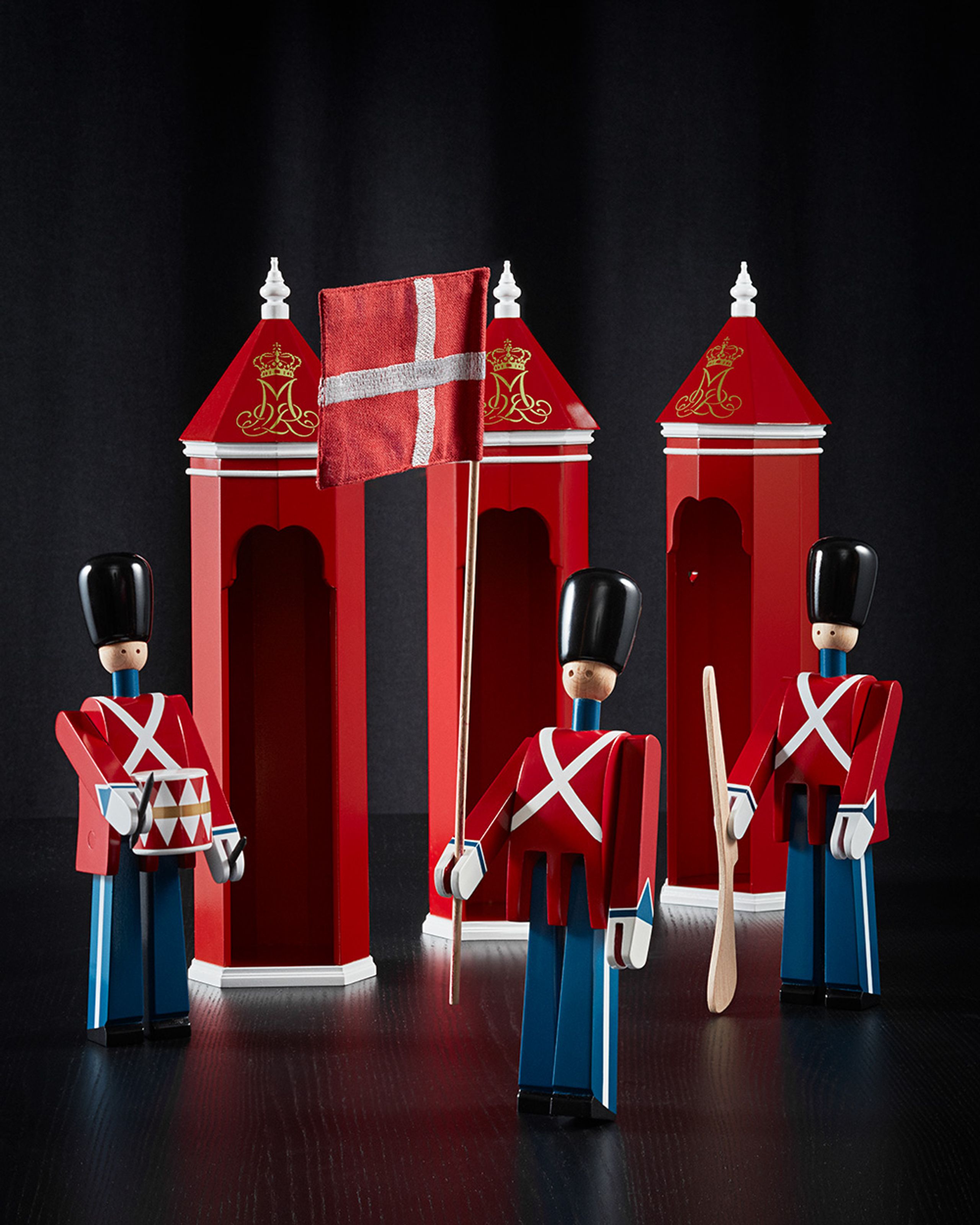 Kay Bojesen Denmark - Figur - Skilderhus - Dronning Margrethe 2.