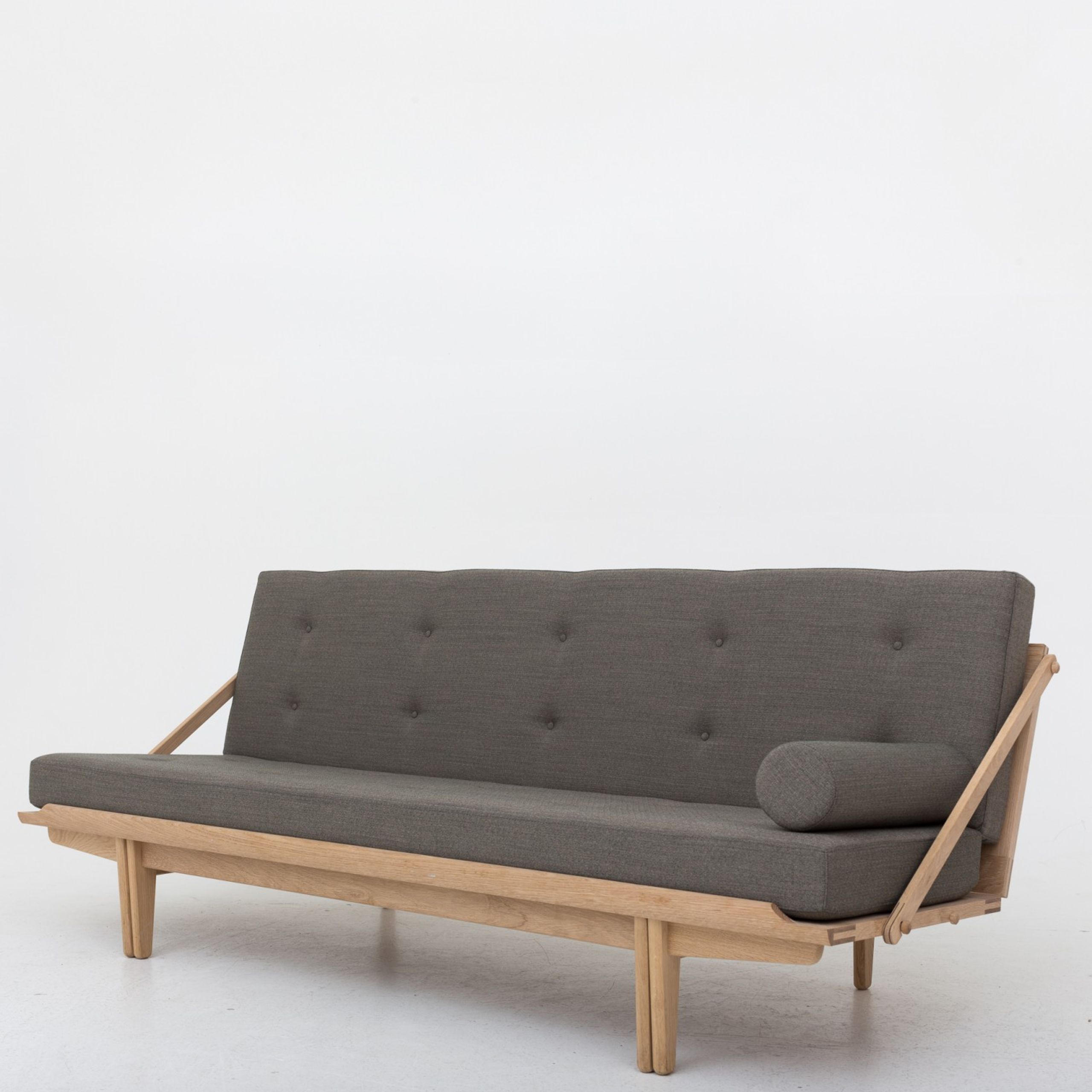Klassik Studio - Daybed - PV Daybed - Olieret eg - Foss/952