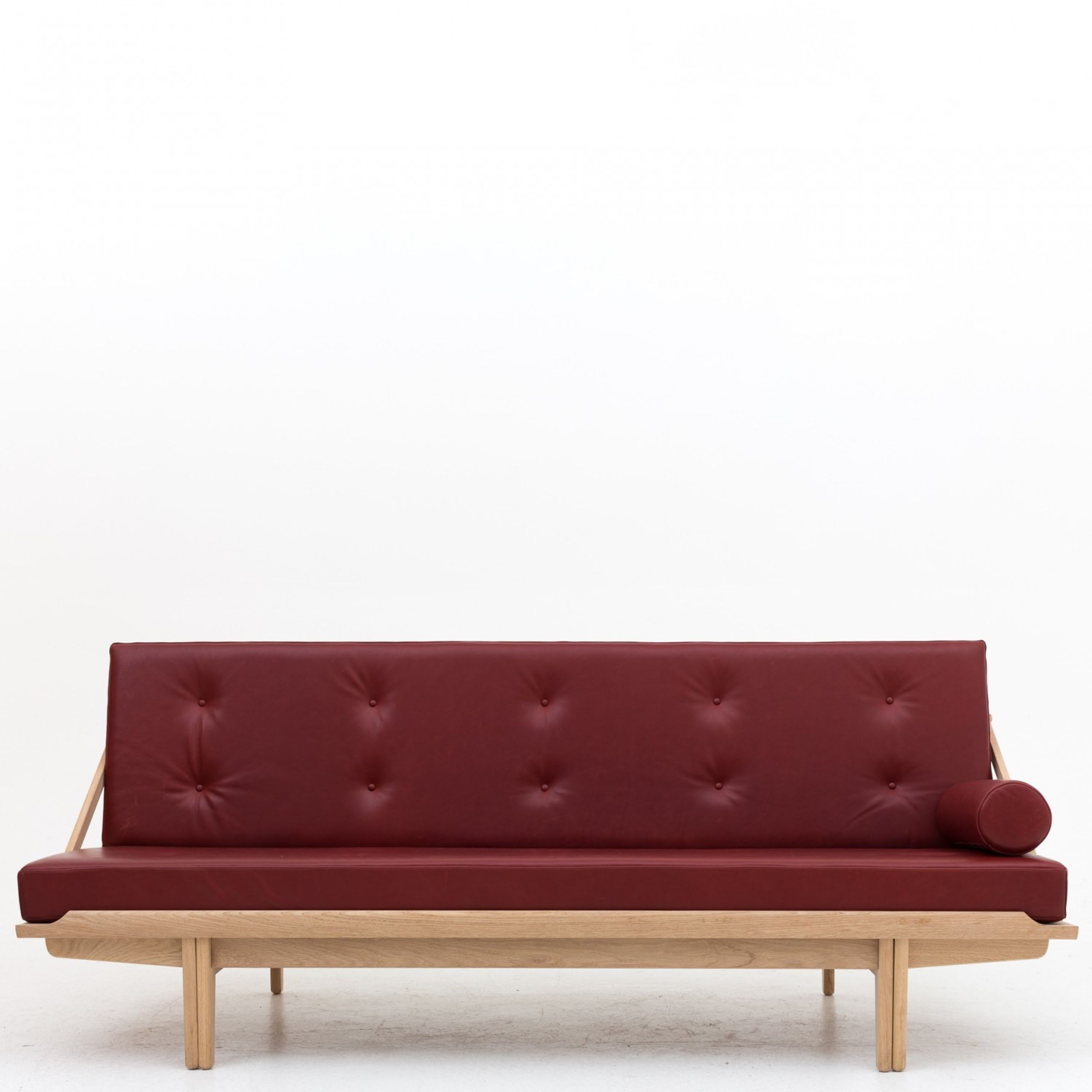 Klassik Studio - Daybed - PV Daybed - Olieret eg - Indian Red-læder