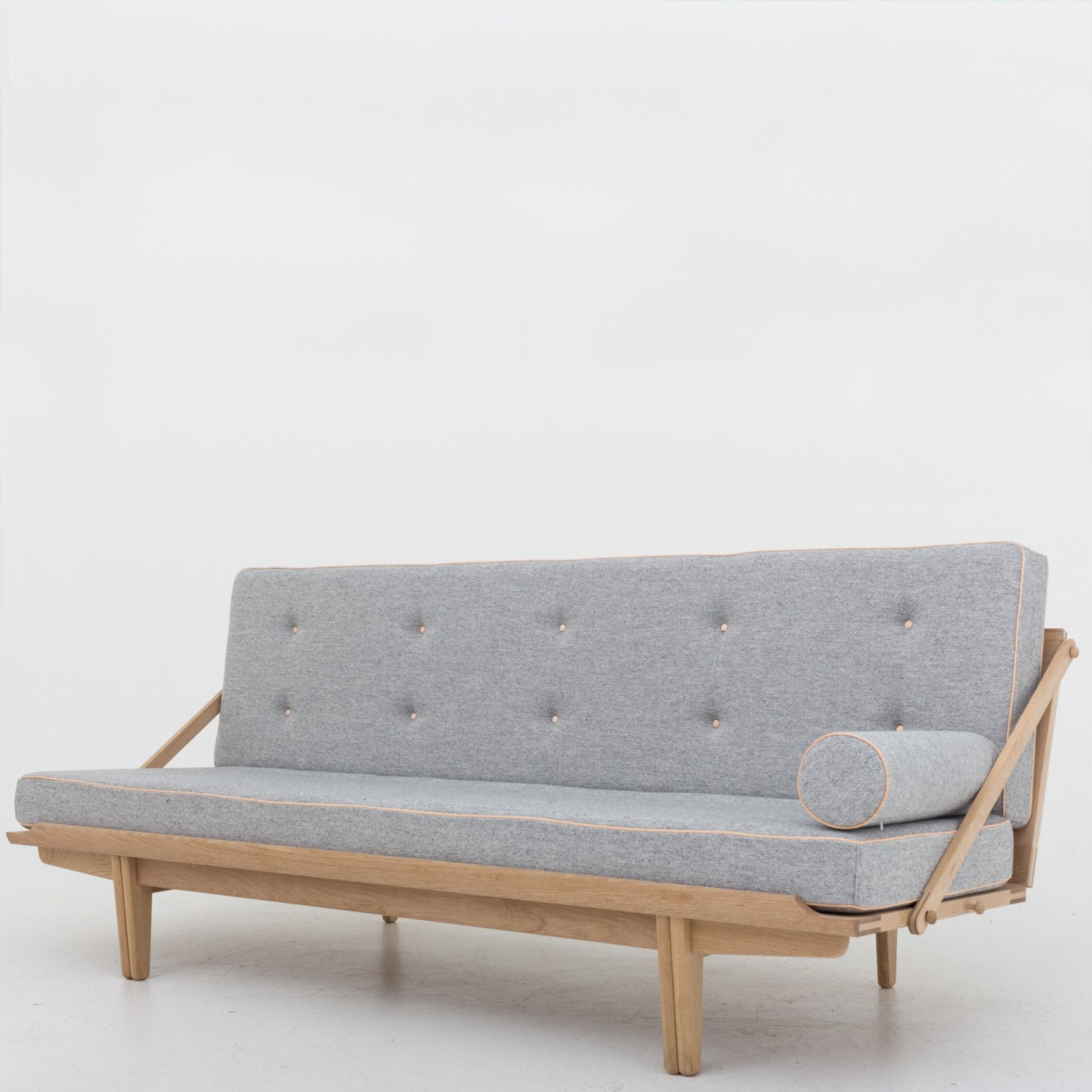 Klassik Studio - Daybed - PV Daybed - Olieret eg - Lyst Hallingdal 65-uld