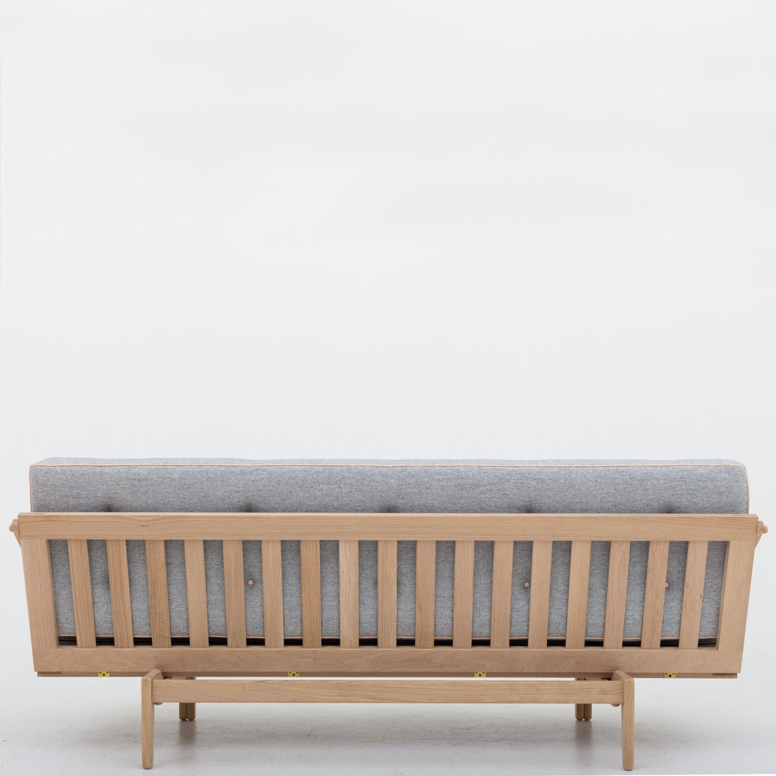 Klassik Studio - Daybed - PV Daybed - Olieret eg - Lyst Hallingdal 65-uld