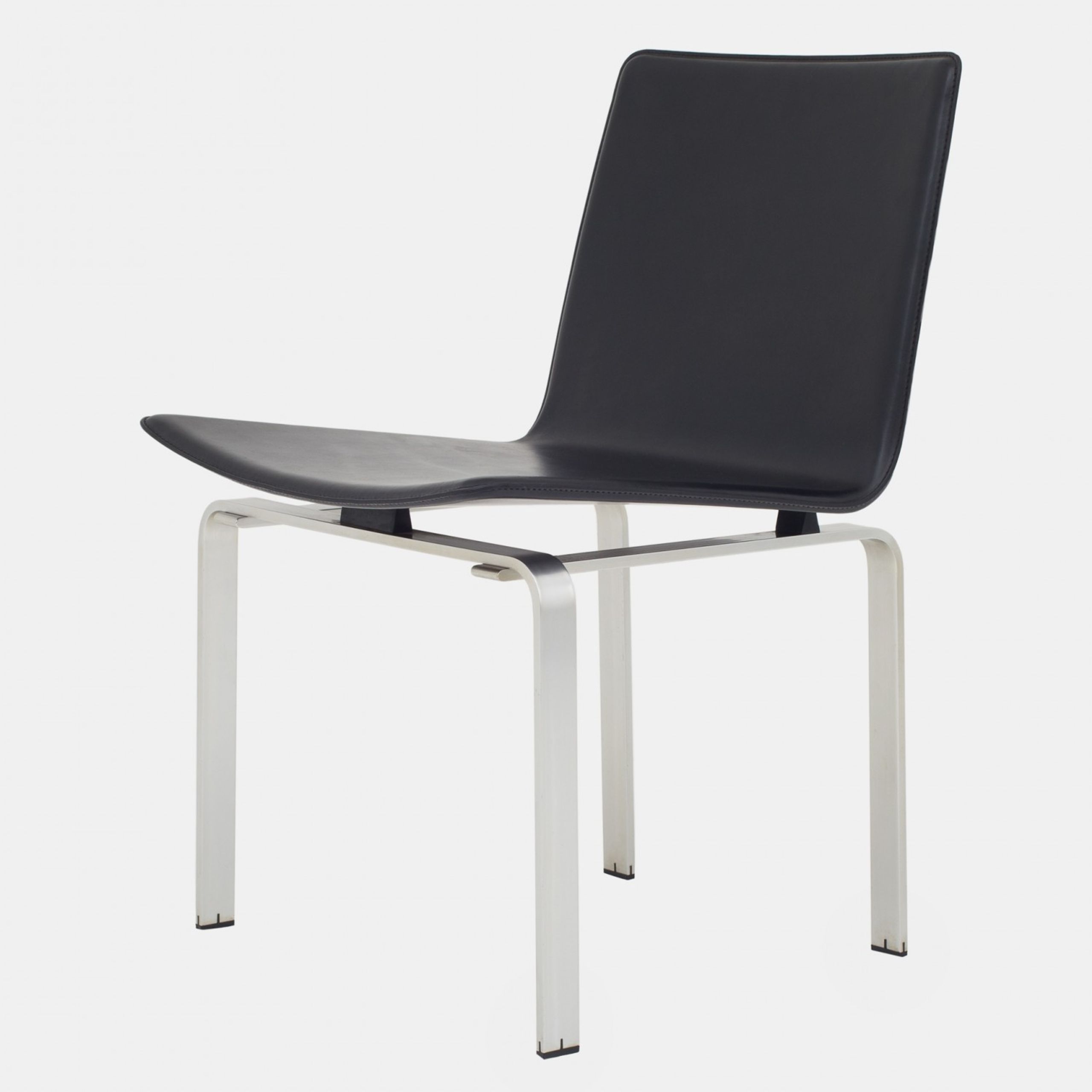 Klassik Studio - Stuhl - JH 3 Dining Chair - Brushed Steel/Black Leather