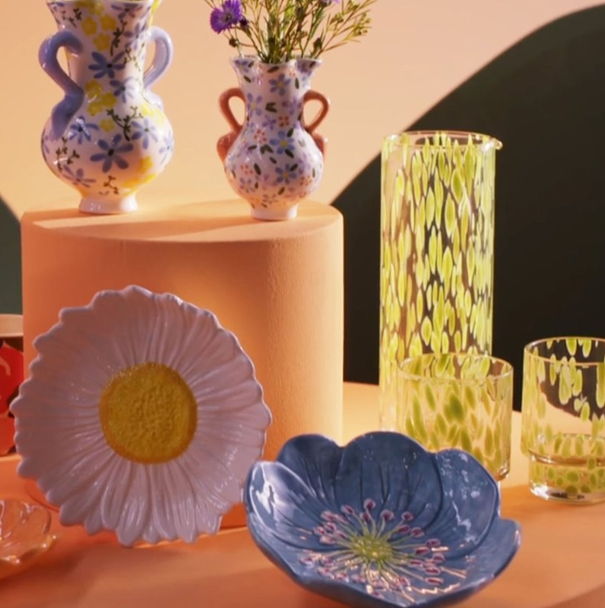 &klevering - Dish - Flower Bowls - Dahlia