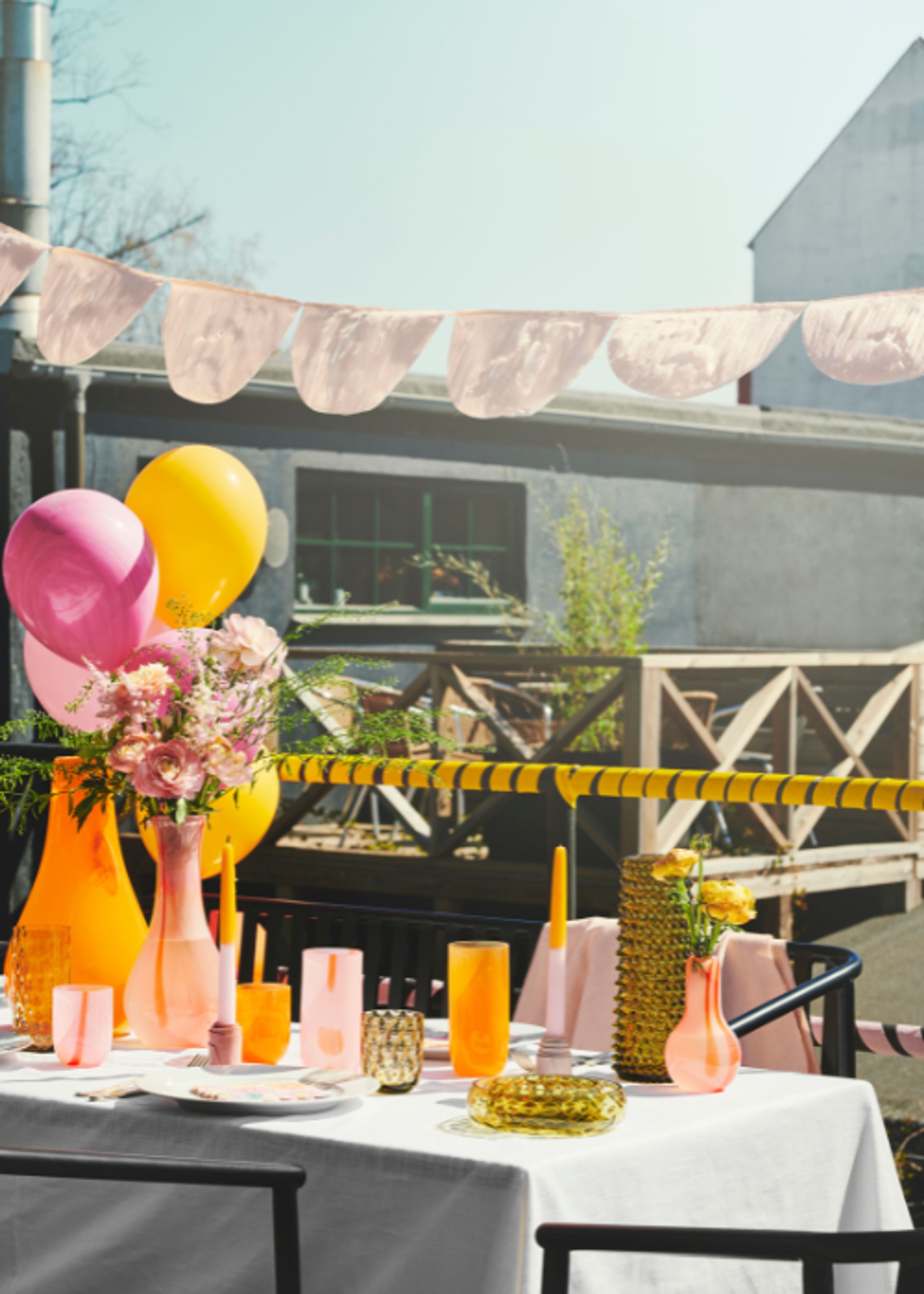 Kodanska - Vase - Flow Vase Mini - Green W. Orange Stripes