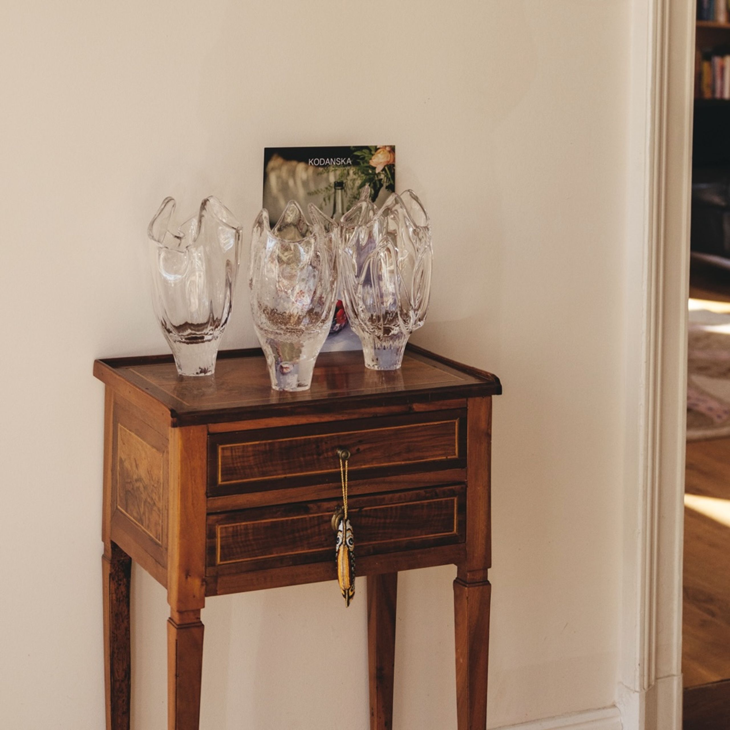 Kodanska - Vase - Faith Vase - Pink w. Art