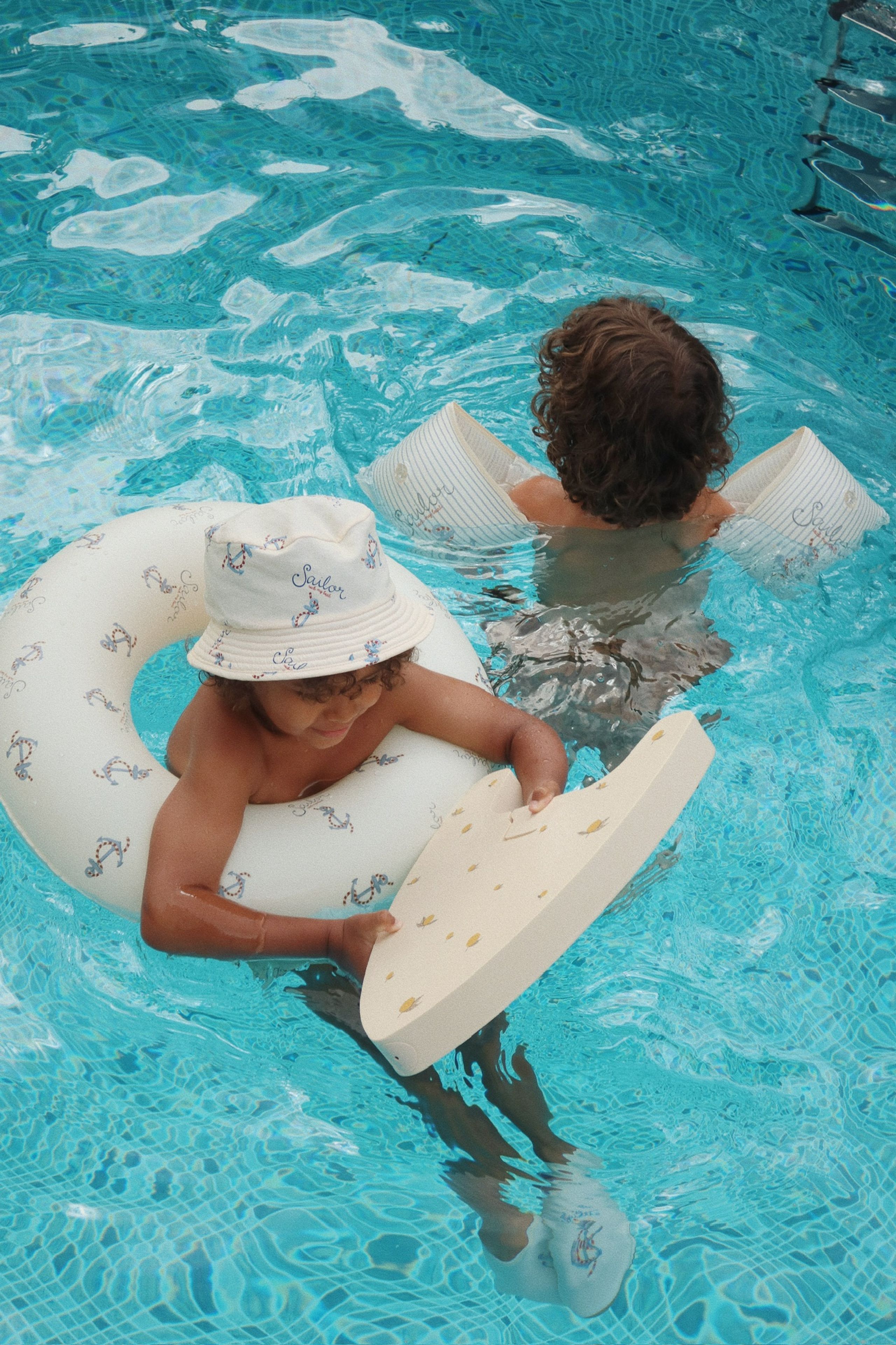 Konges Sløjd - Leksaker för badkar - Float Board Blaster - LEMON