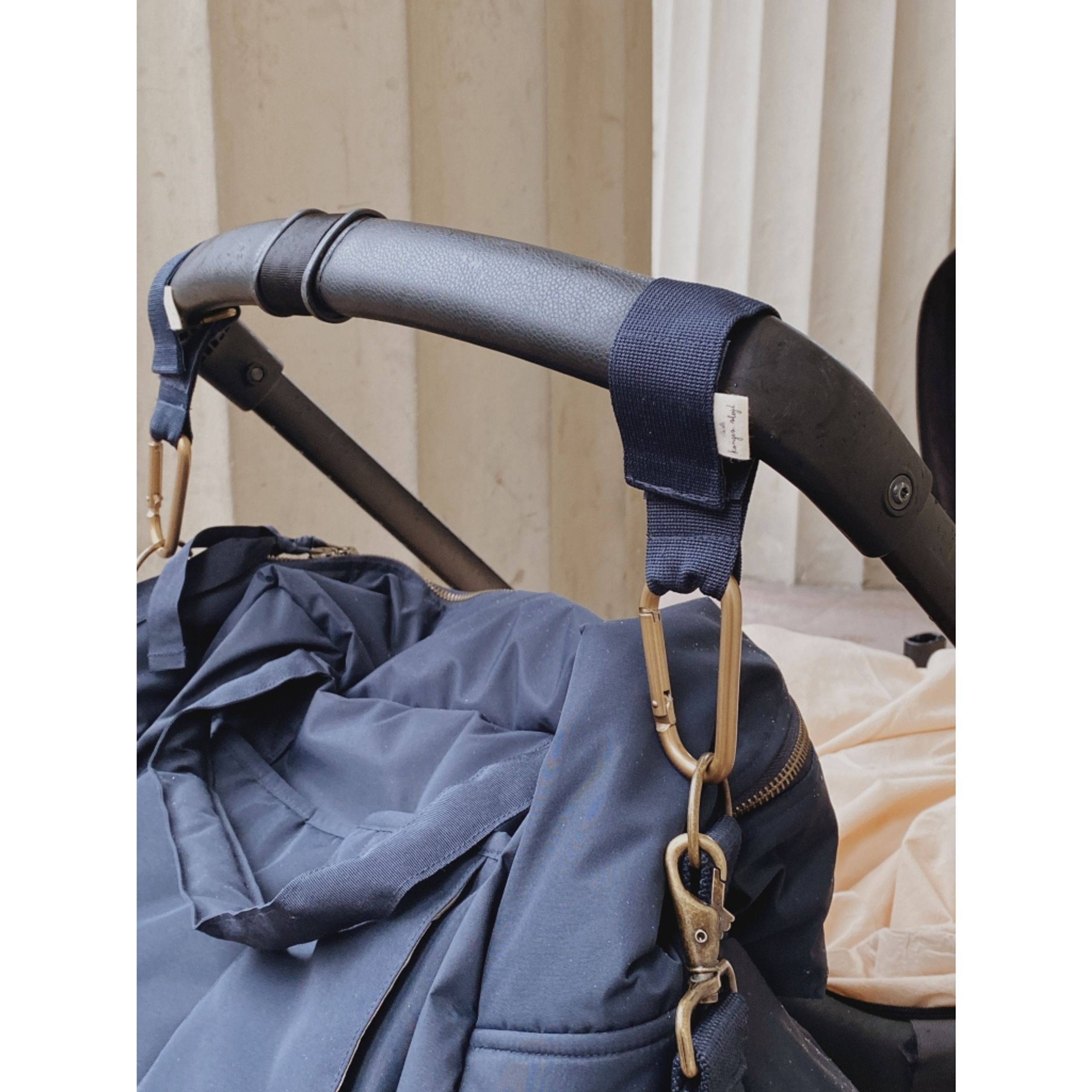 Konges Sløjd - Děti - STROLLER STRAP - NAVY