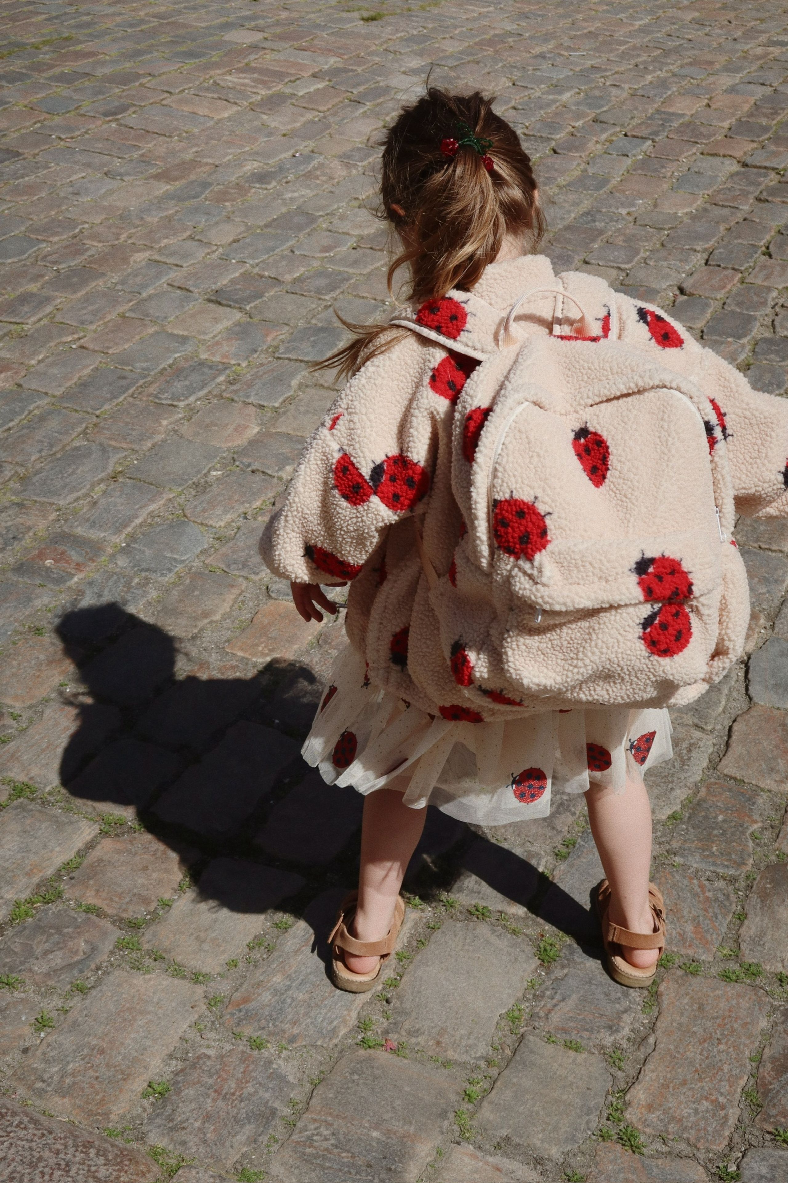 Konges Sløjd - Dětská taška - Jody Teddy Backpack - LADYBUG SAND