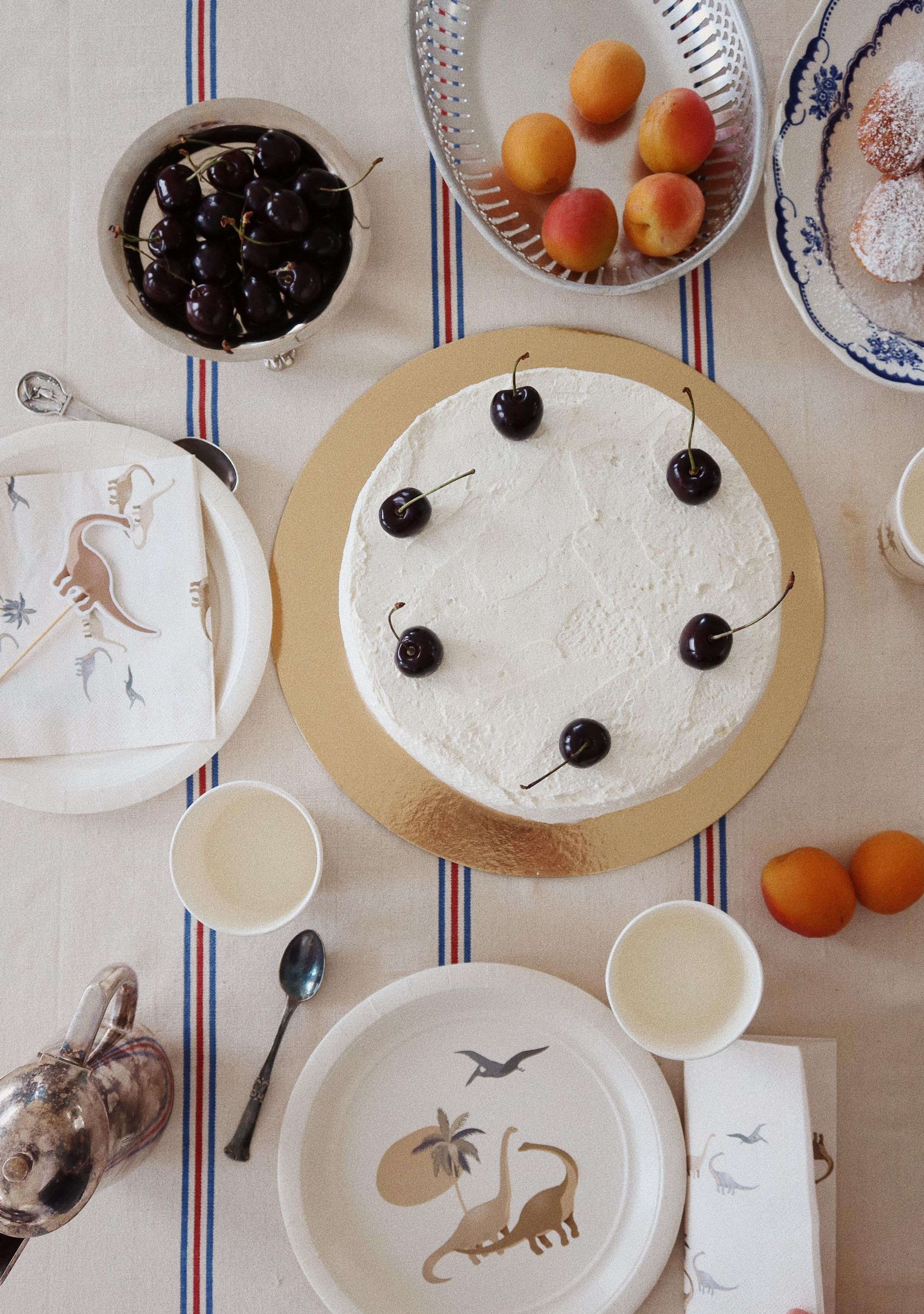 Konges Sløjd - Dětské dekorace - Dino birthday set - DINO