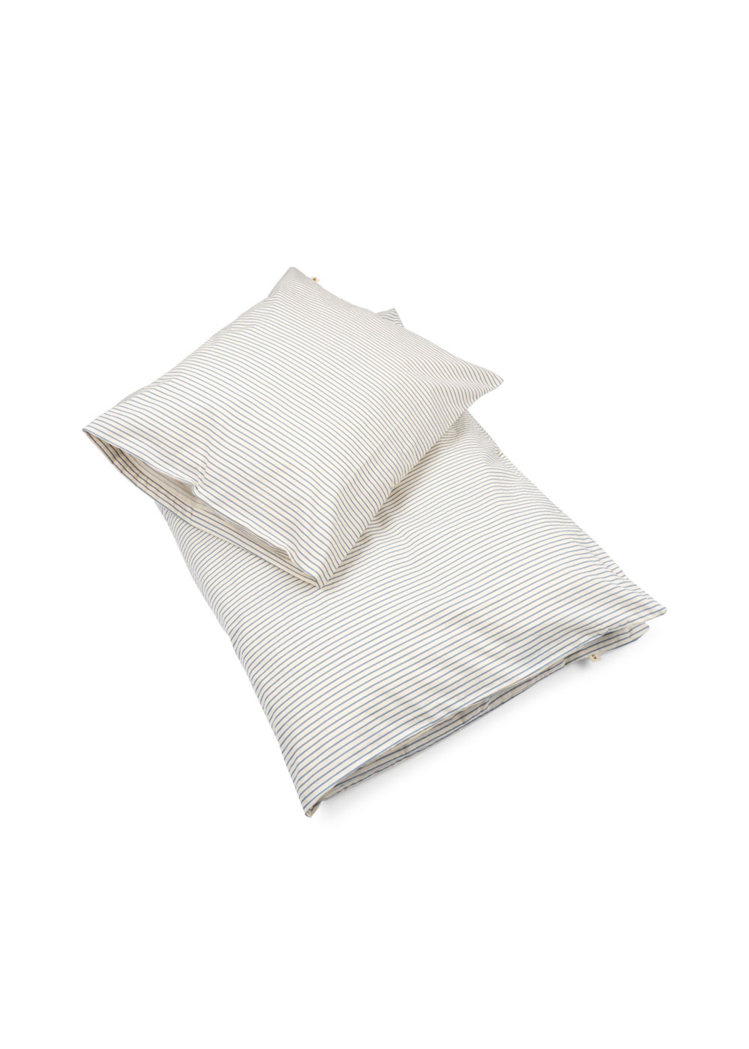 Konges Sløjd - Linge de lit pour enfants - STRANDSHAVET JUNIOR BEDDING GOTS - Stripe Blue