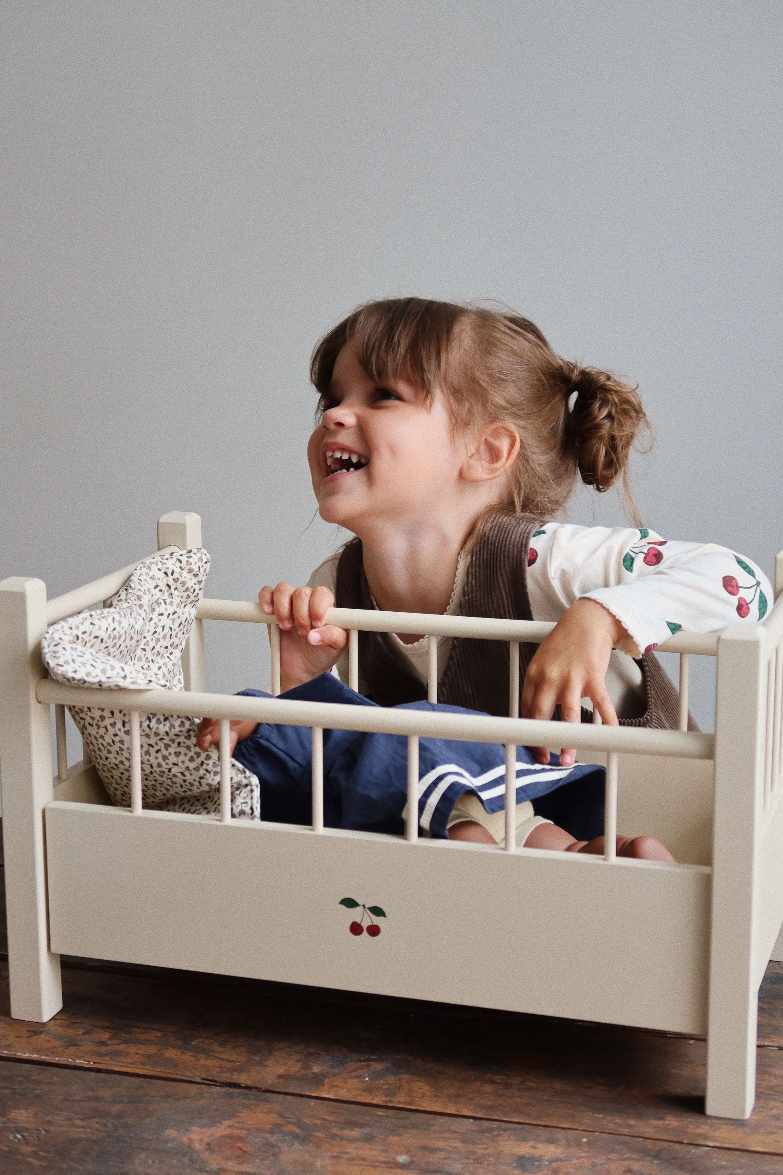 Konges Sløjd - Příslušenství pro panenky - Doll Bed Wood - BEIGE