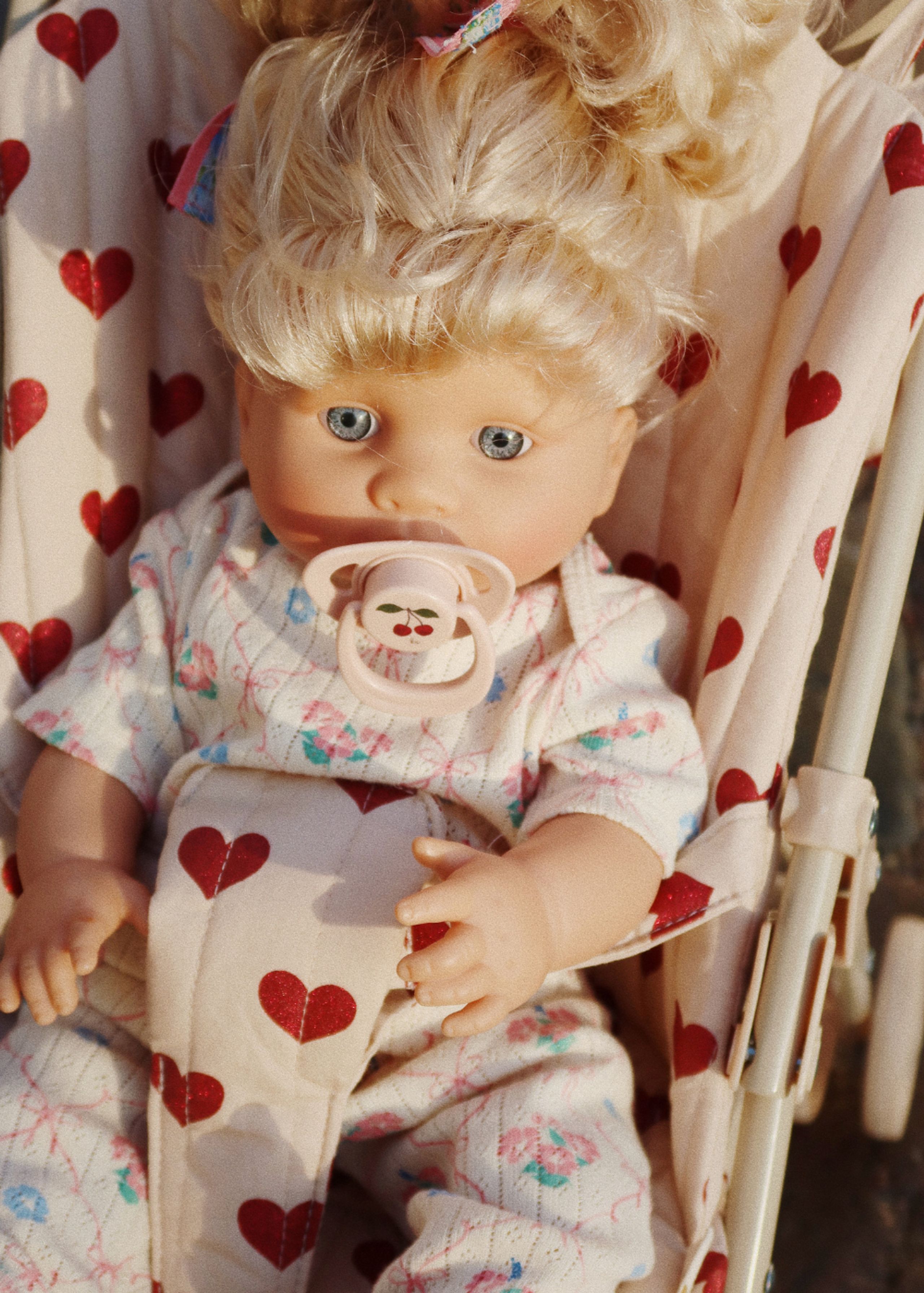 Konges Sløjd - Accessoires pour poupées - Doll stroller valentine - Amour rouge