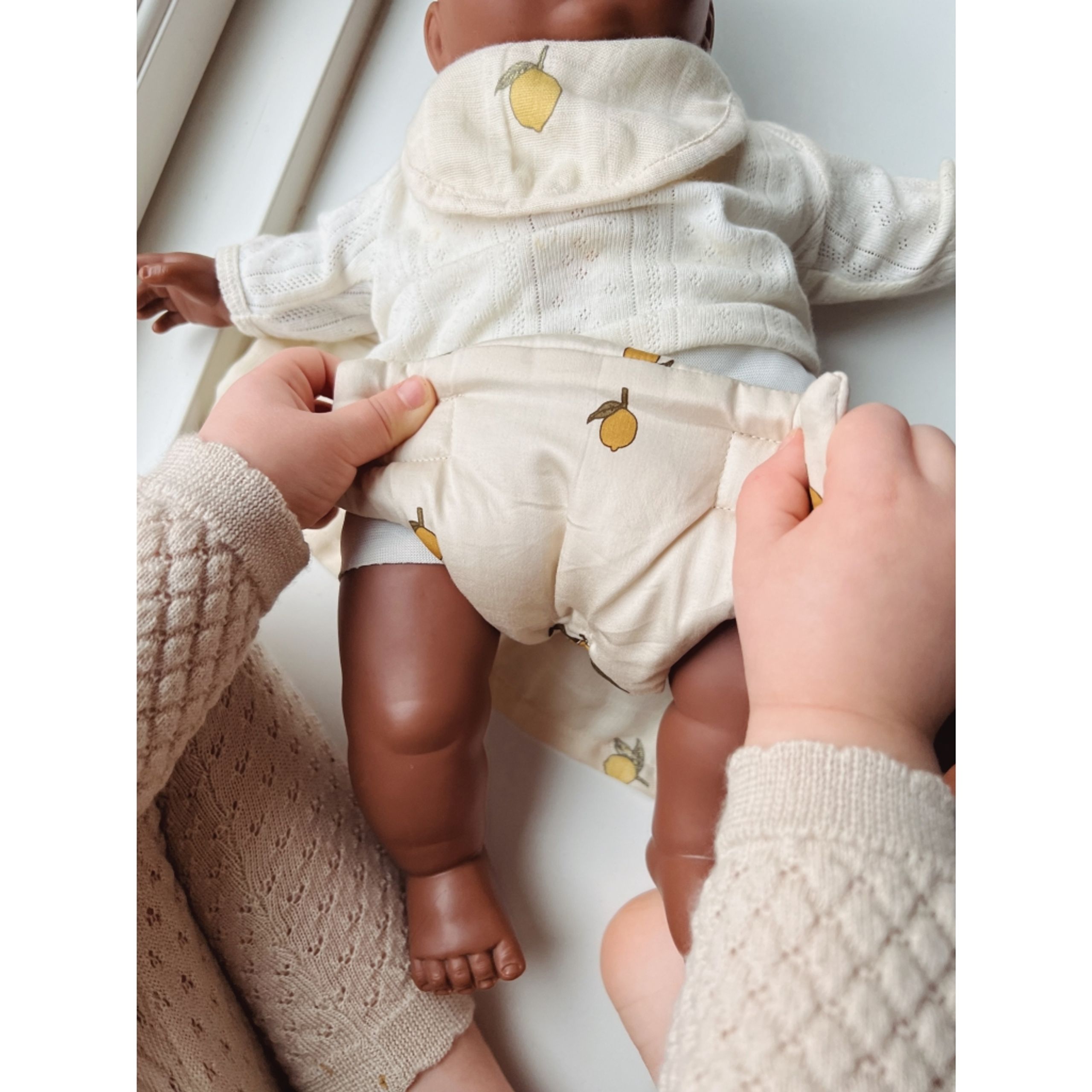 Konges Sløjd - Spielzeug - DOLL NURSERY SET - LEMON