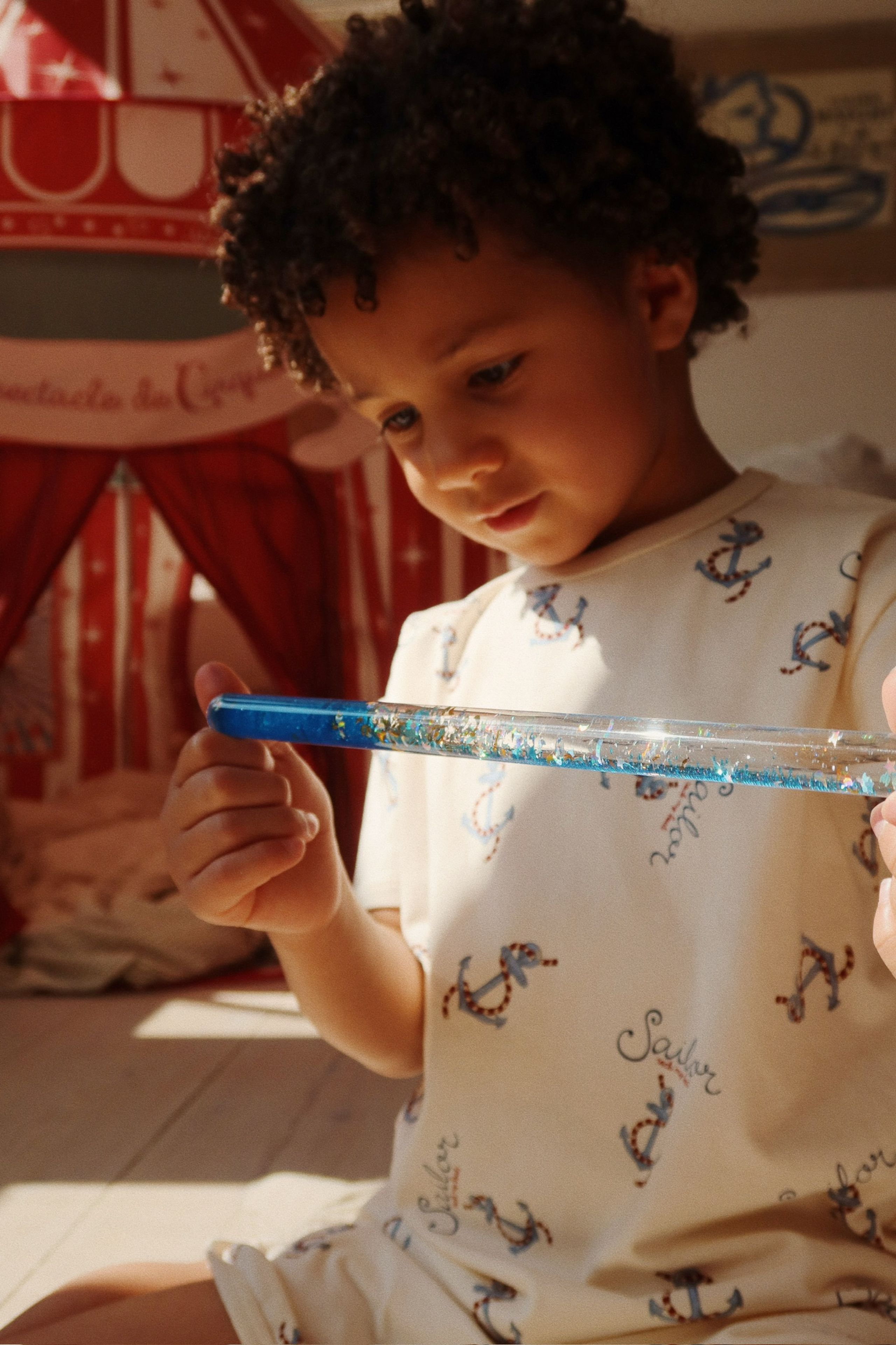 Konges Sløjd - Toys - Magical Glitter Wand - CHERRY