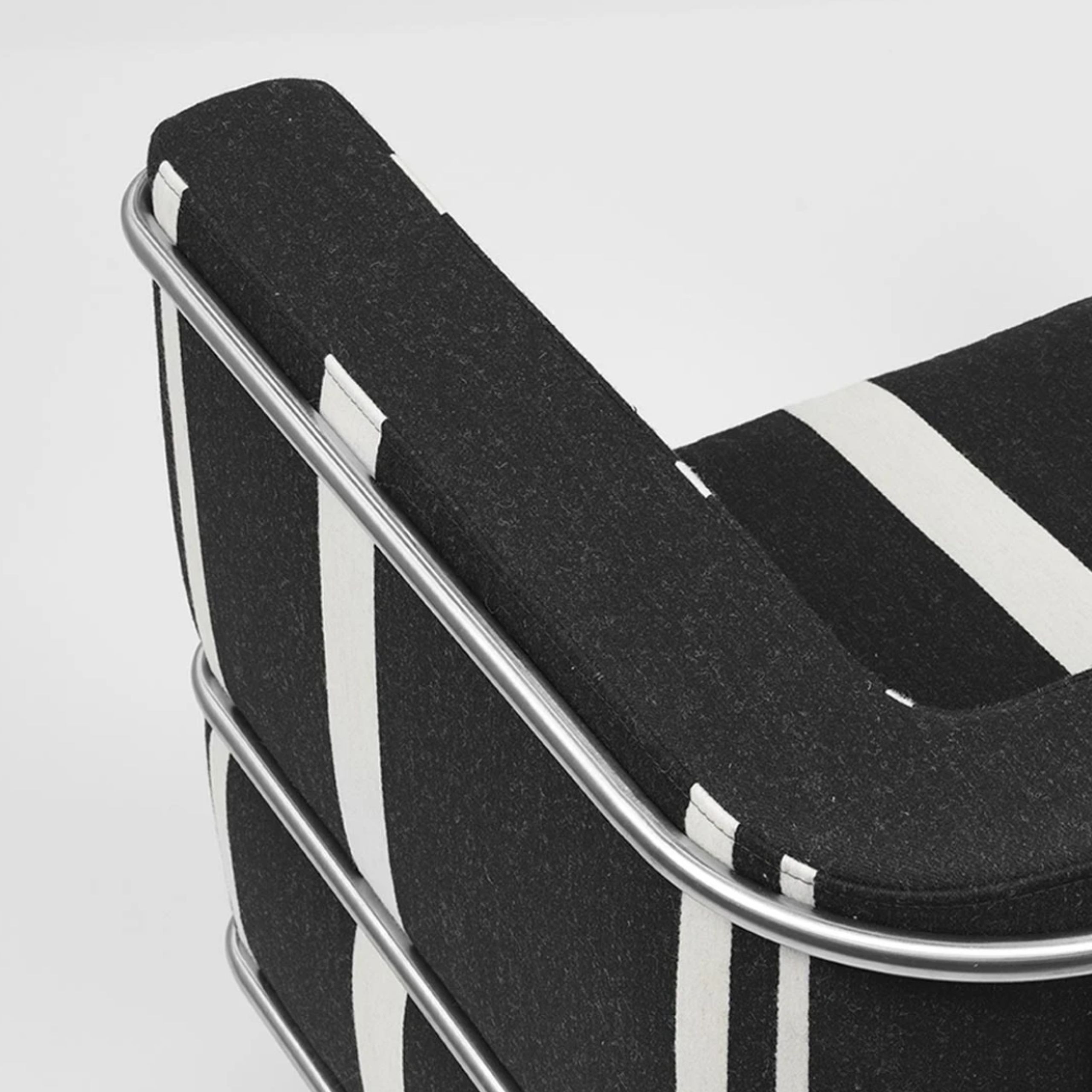 Kristina Dam - Fauteuil - Modernist Lounge Chair - Black - Gabriel Savak Textile