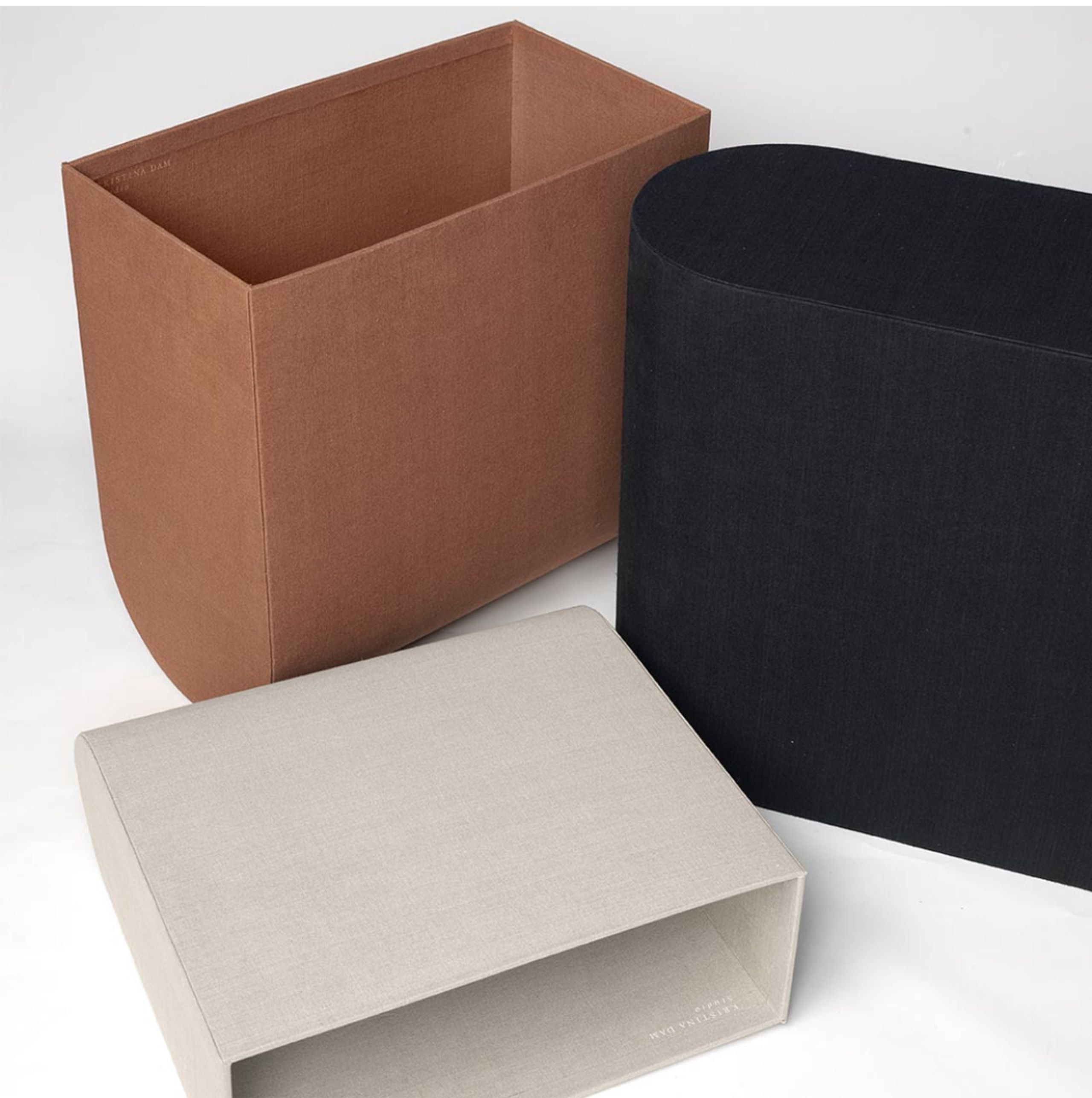 Kristina Dam Studio - Boîtes - Curved Box - Small - Grey