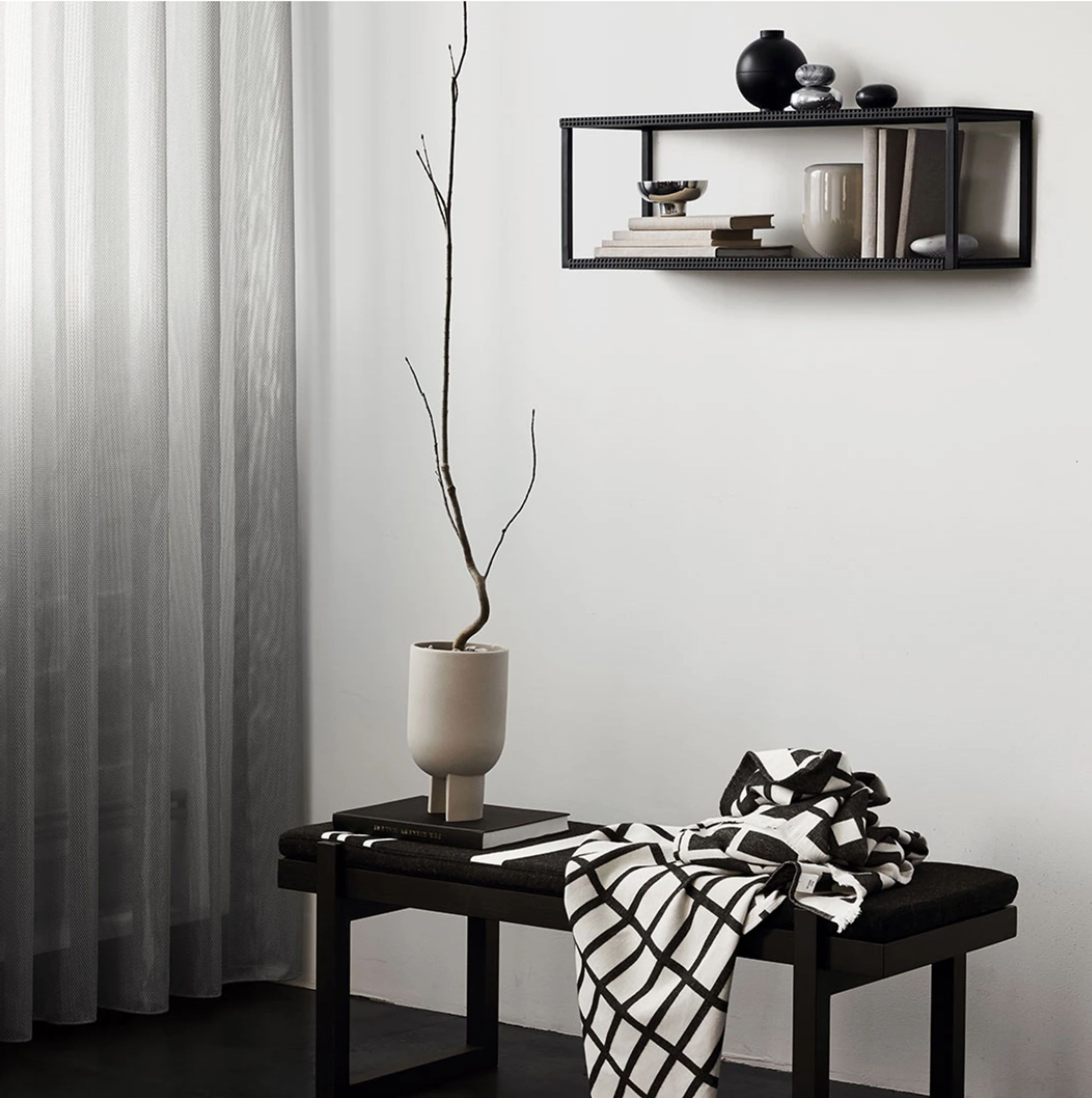 Kristina Dam Studio - Matratze - Minimal Bench Mattress - Black - Gabriel Savak Textile