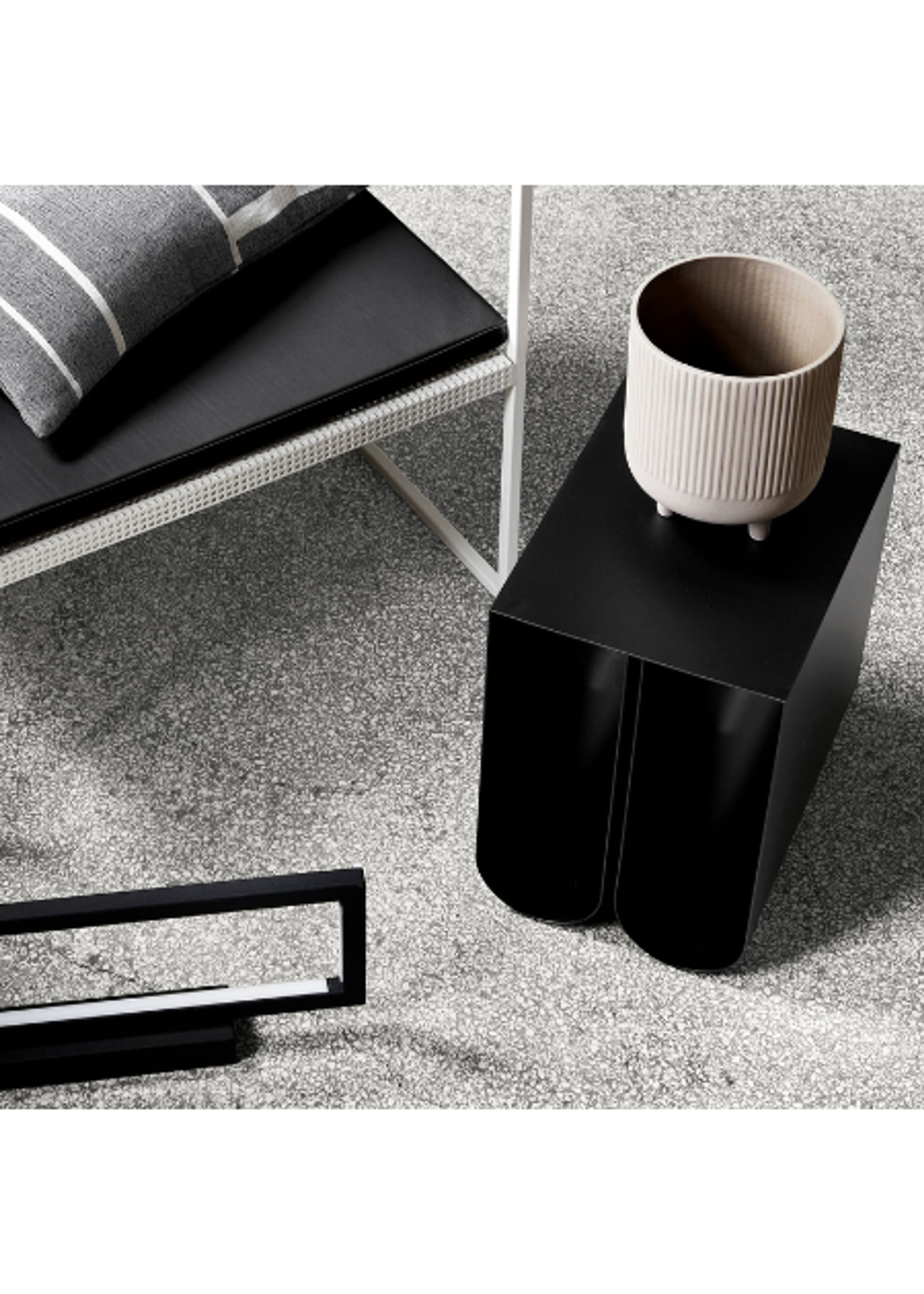 Kristina Dam Studio - Side table - Curved Side Table - Black