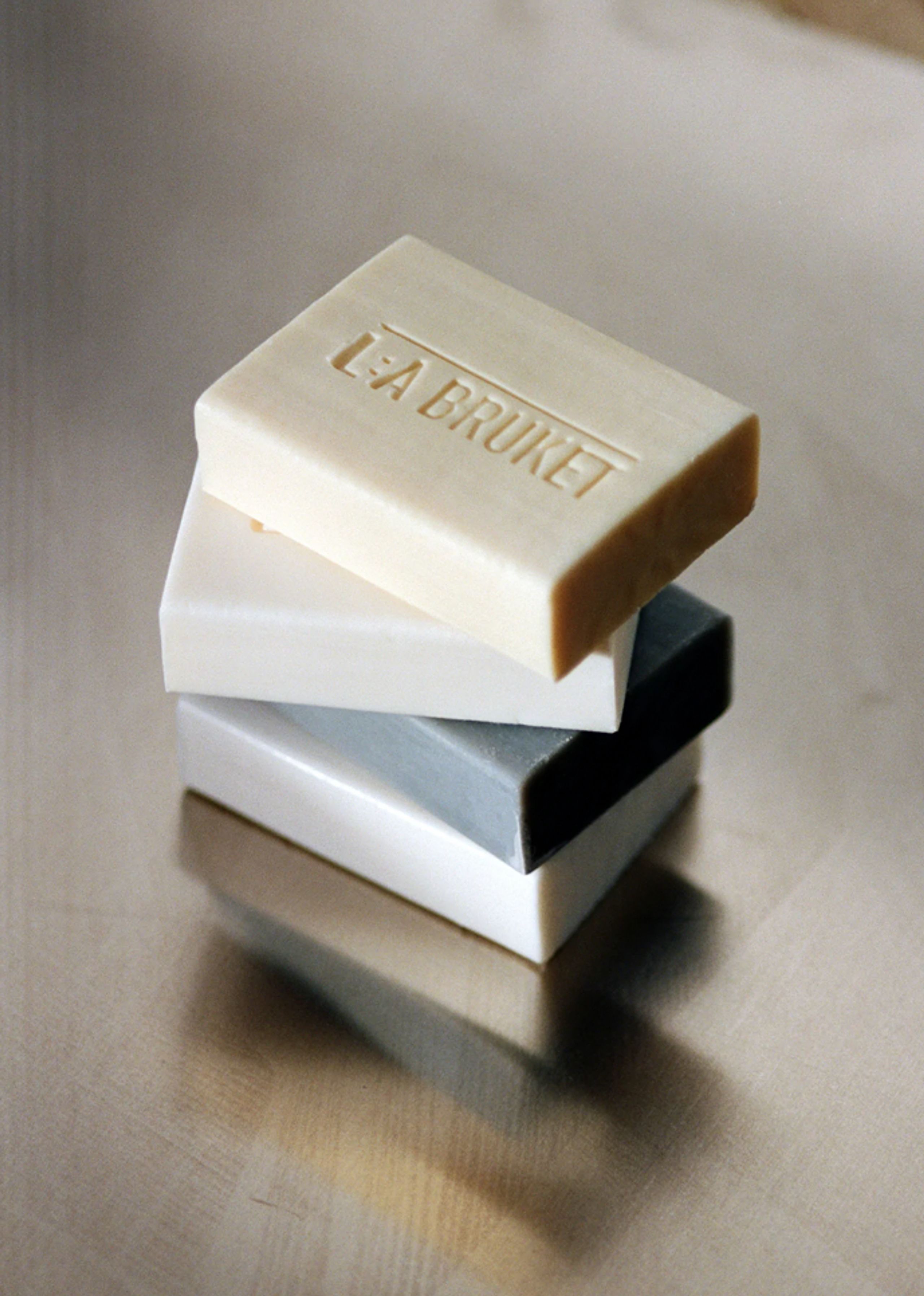 L:A Bruket - Savon - Fast sæbe-bar - L:A Bruket - No. 083 - Salvia/Rosmarin/Lavendel - 120 g