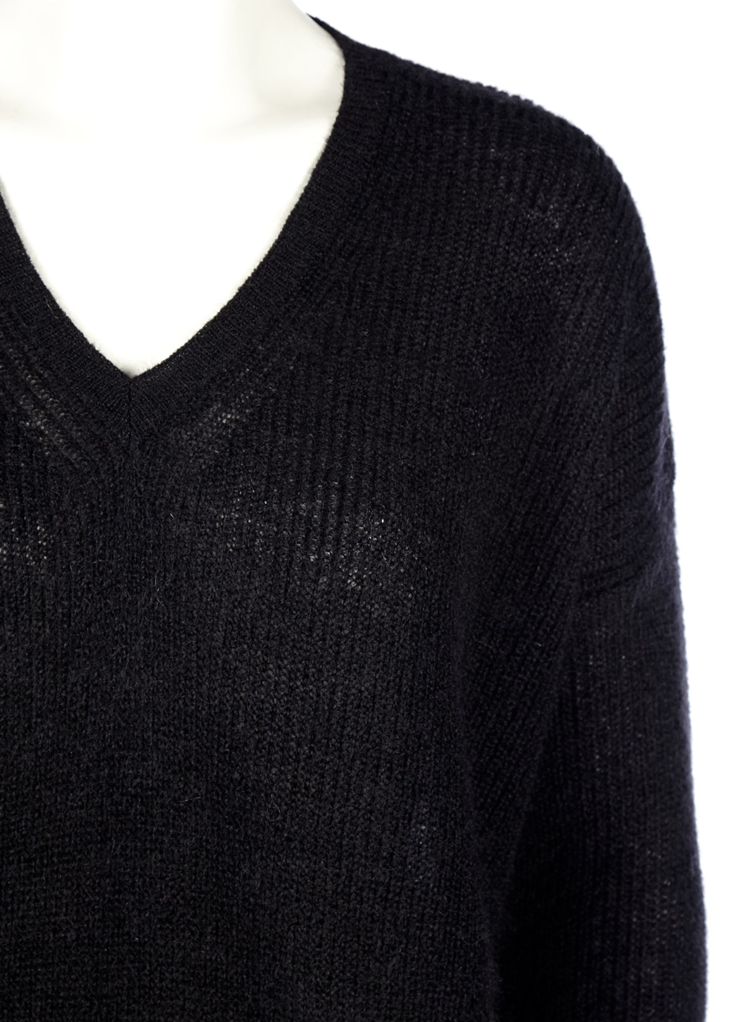 Le Mont Saint Michel - Knit - Superkid Mohair V-neck Sweater - Black
