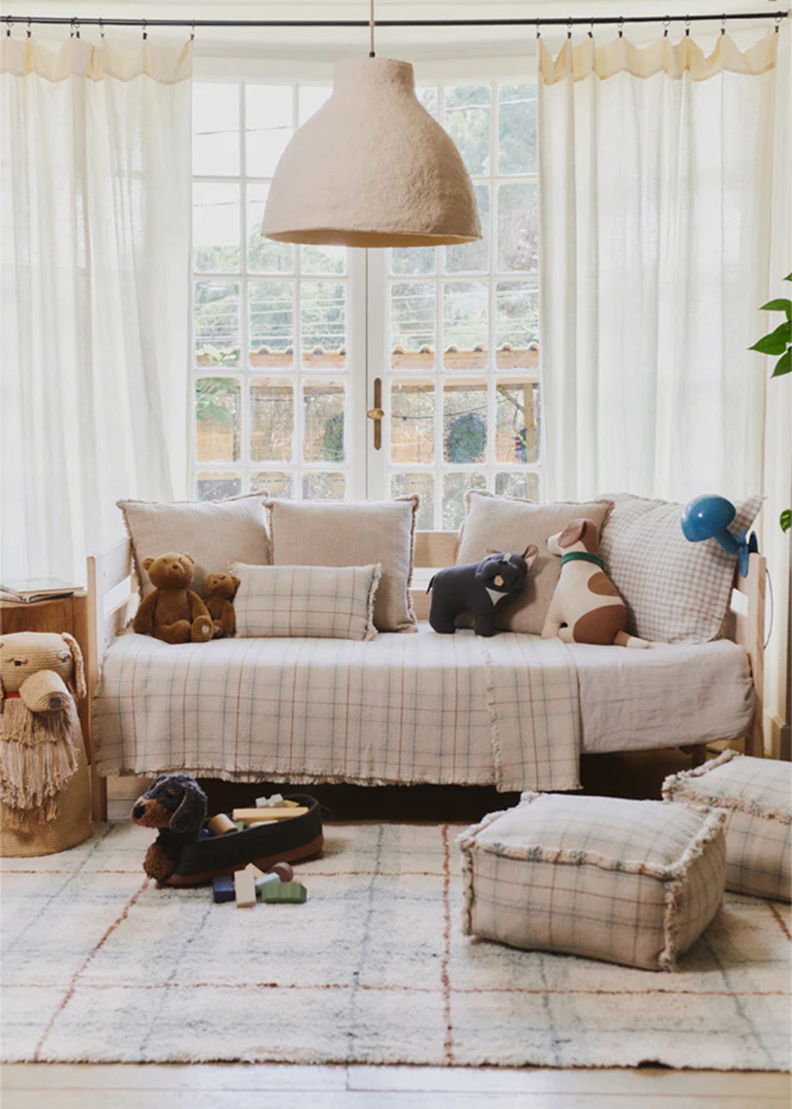 Lorena Canals - Kopfkissen für Kinder - Handloom Cushion - Blue Sage