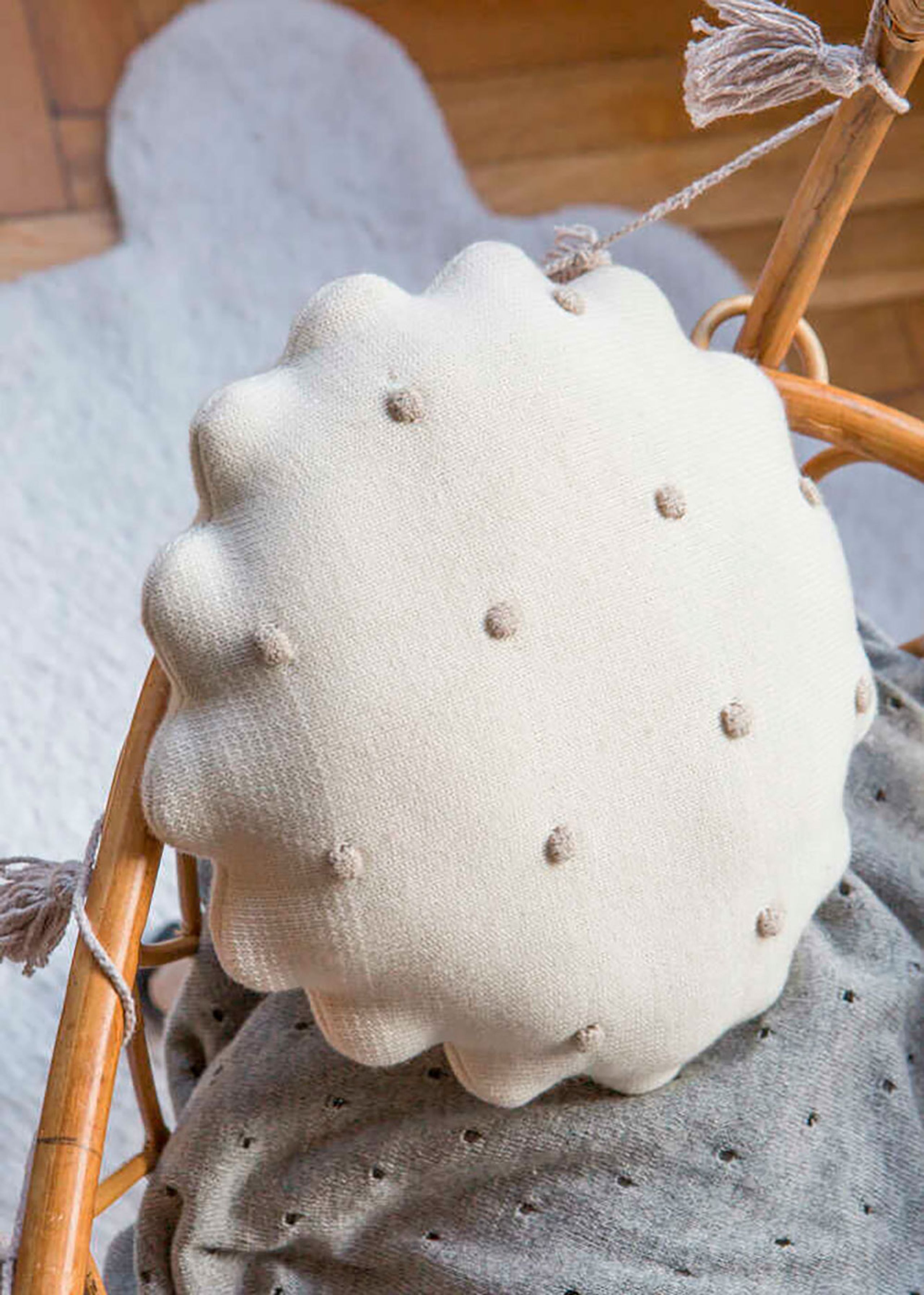 Lorena Canals - Children's pillow - Knitted Cushion Round Biscuit - Ivory