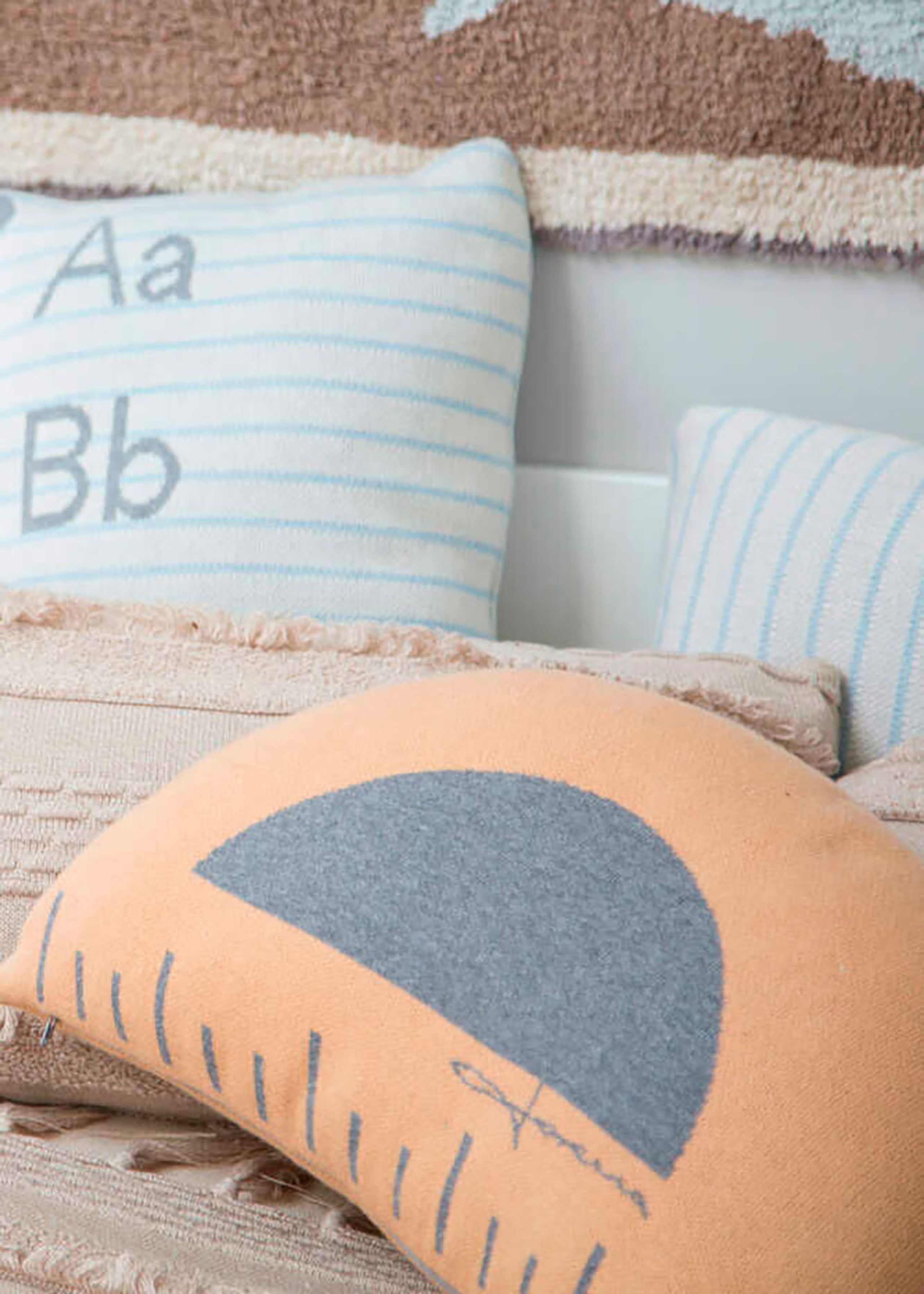 Lorena Canals - Travesseiro para crianças - Knitted Cushion - Ruler