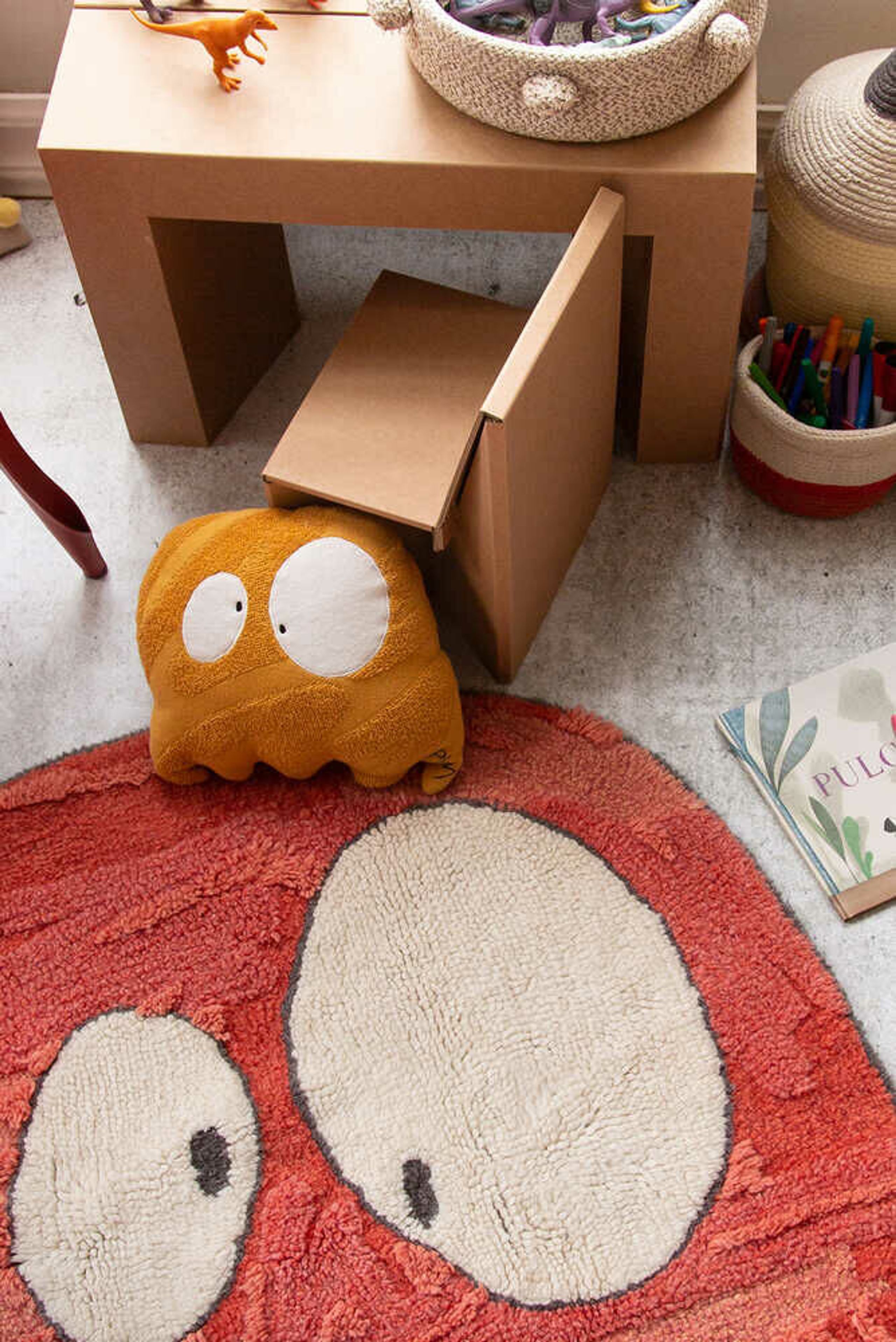 Lorena Canals - Children's pillow - Knitted Cushion - Edgar Plans - Ghosty