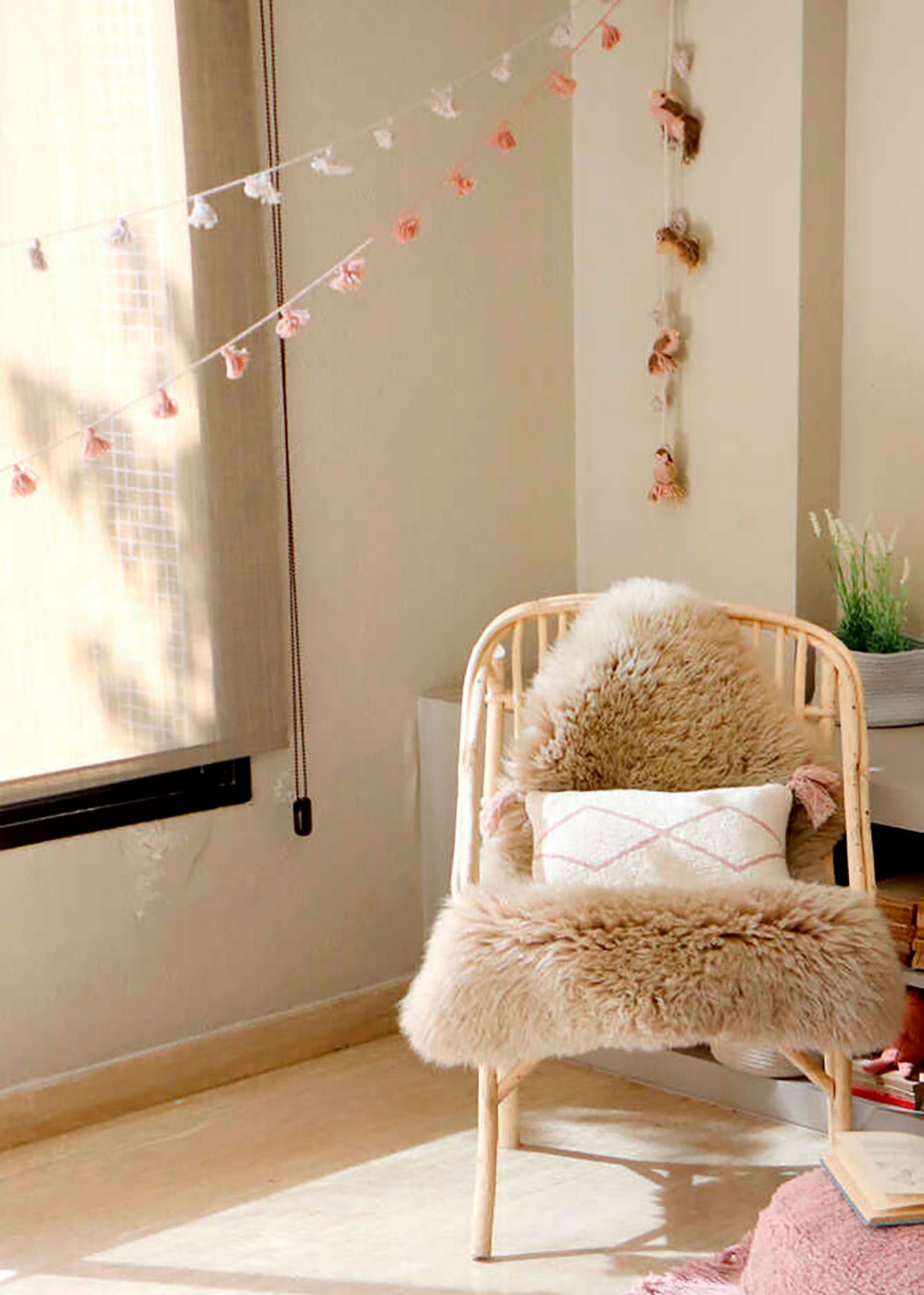 Lorena Canals - Dětské dekorace na zeď - Garland Neverending Story - Pearl Grey