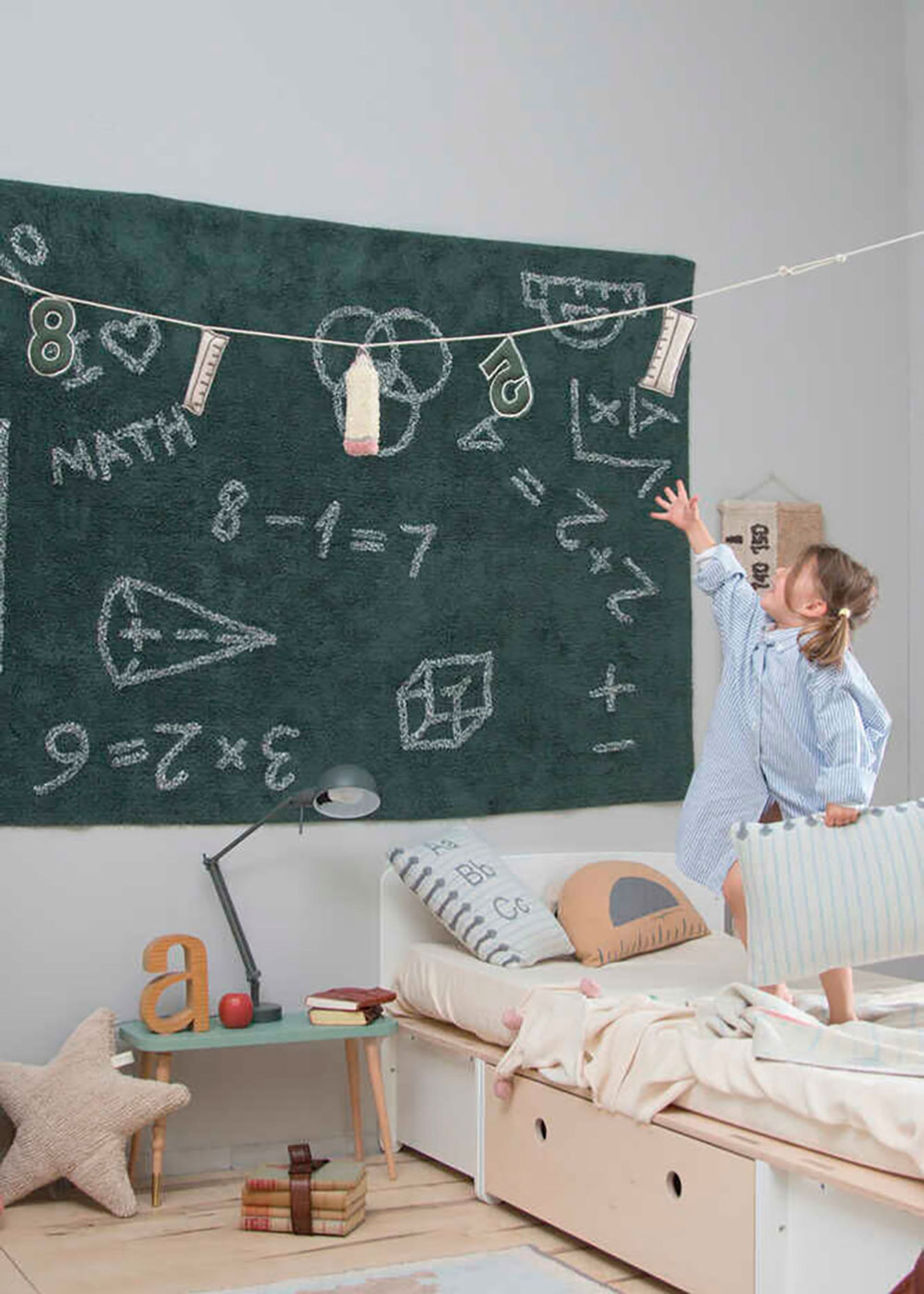 Lorena Canals - Decoración infantil de pared - Garland School - School